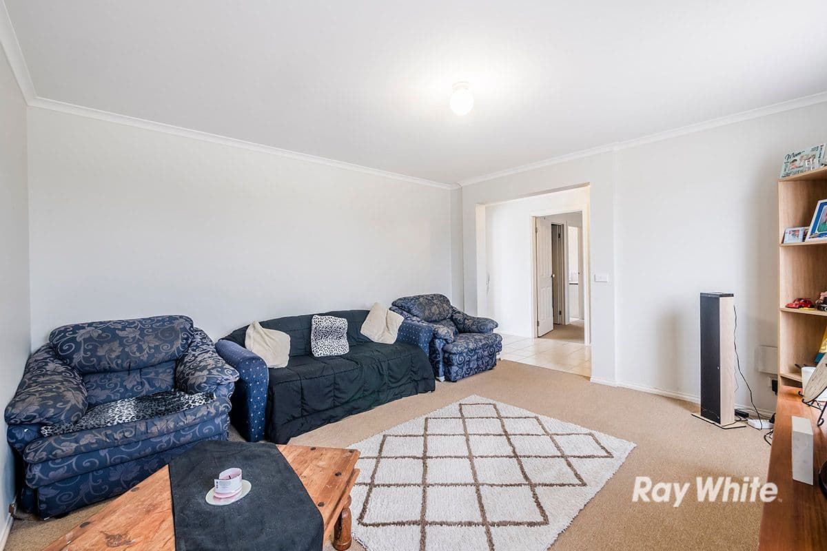 37 Honey Myrtle Way, Cranbourne VIC 3977, Cranbourne - Thumbnail 2