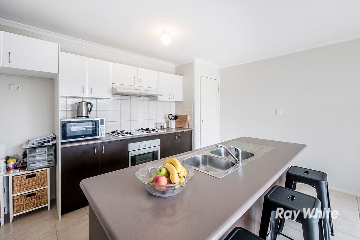 37 Honey Myrtle Way, Cranbourne VIC 3977, Cranbourne - Thumbnail 5