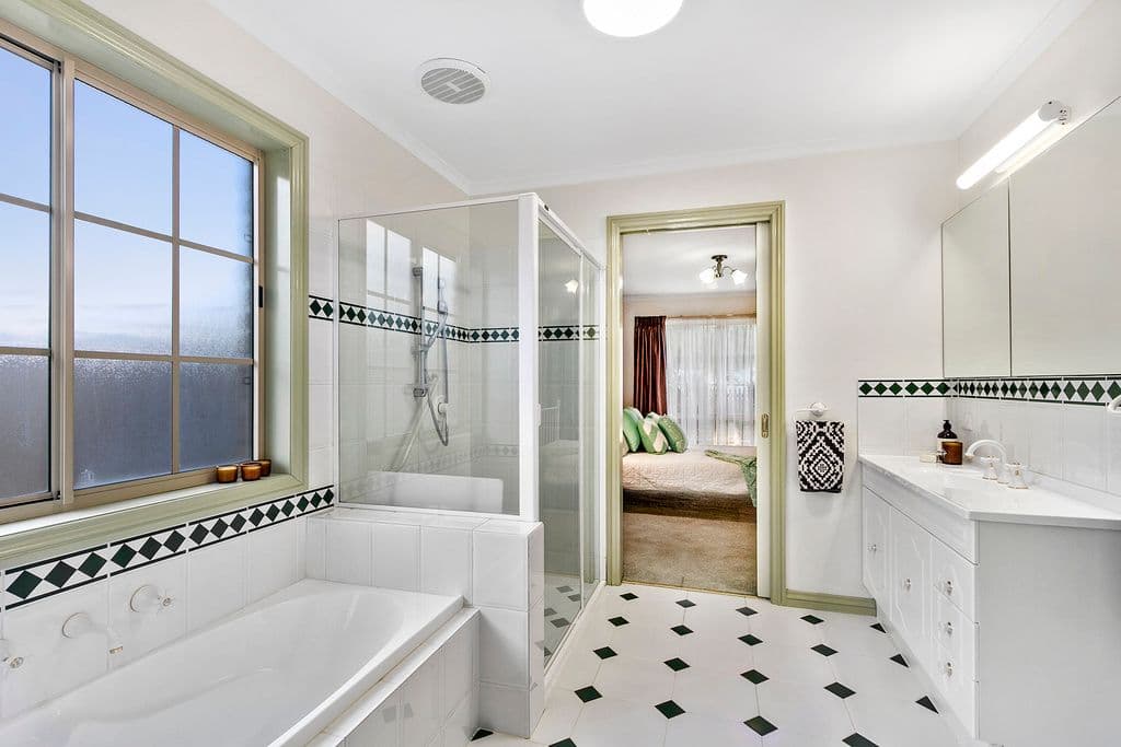 1A ELM Street, Blackburn VIC 3130, Blackburn - Thumbnail 8
