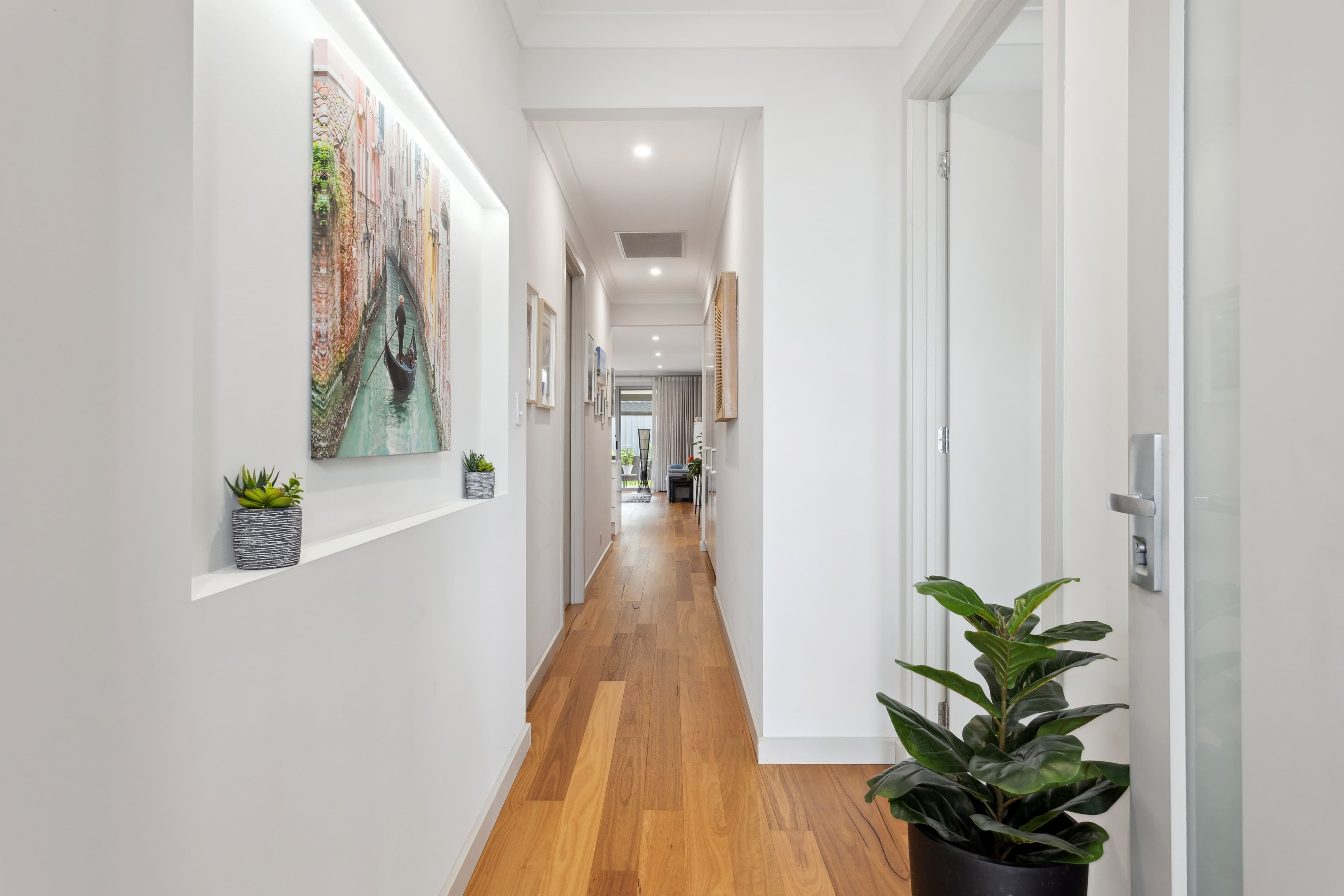 27 Elanora Avenue, Morphett Vale SA 5162, Morphett Vale - Thumbnail 3