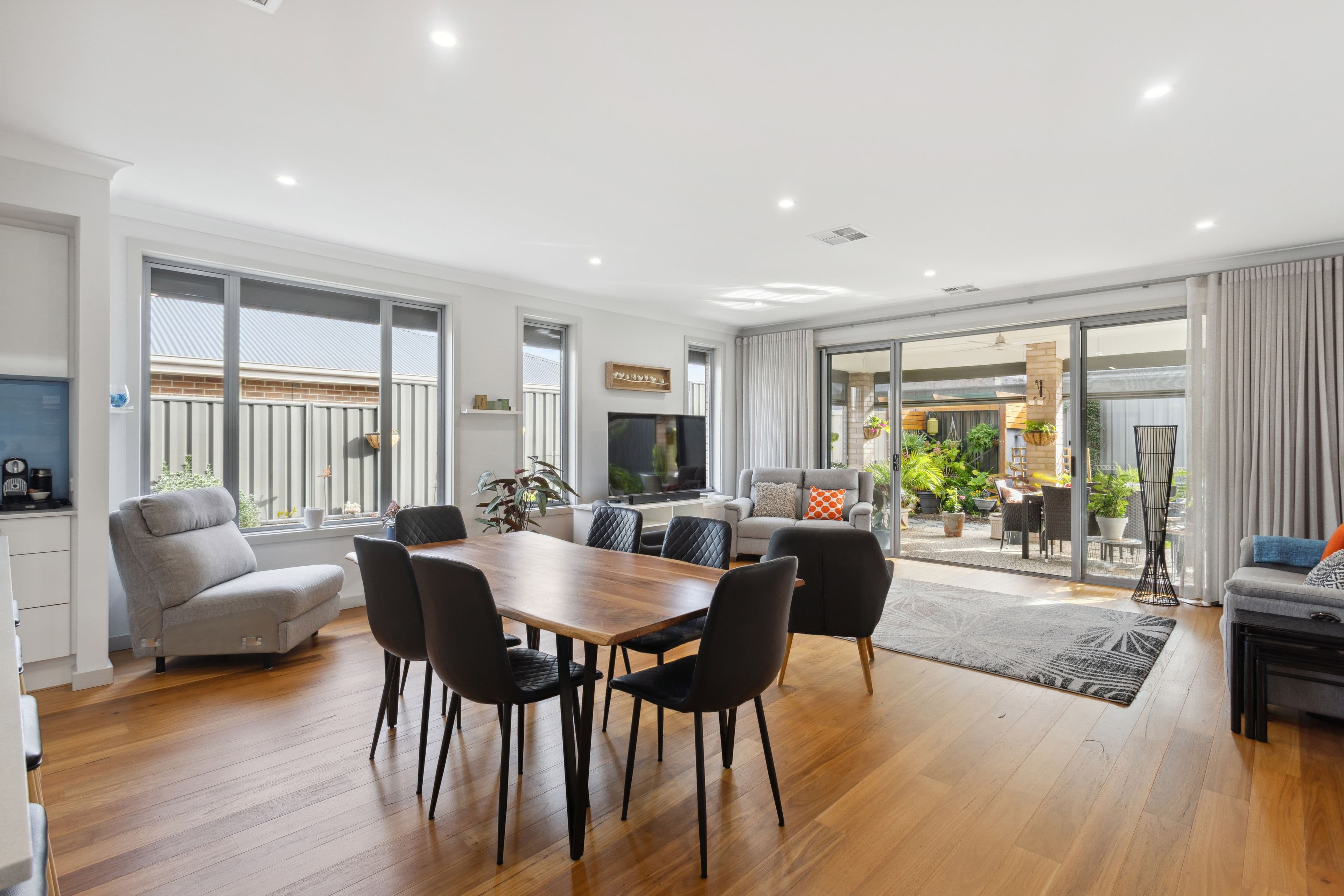 27 Elanora Avenue, Morphett Vale SA 5162, Morphett Vale - Thumbnail 4