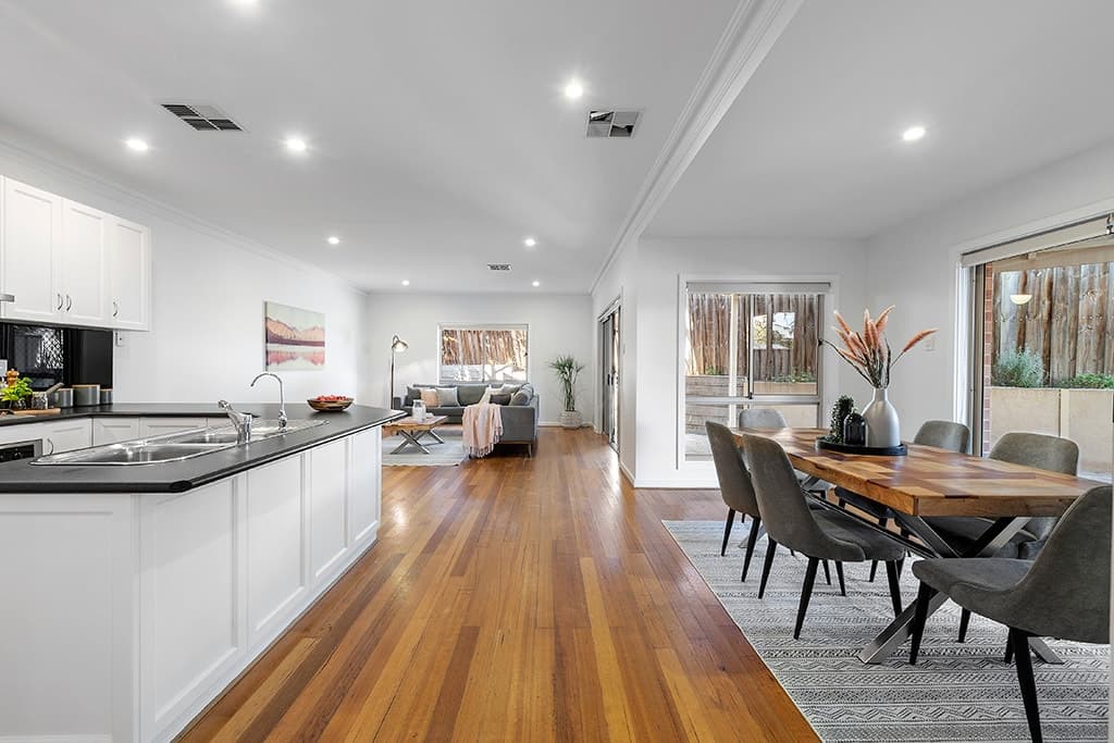 21A Redden Court, Rostrevor - Image 1