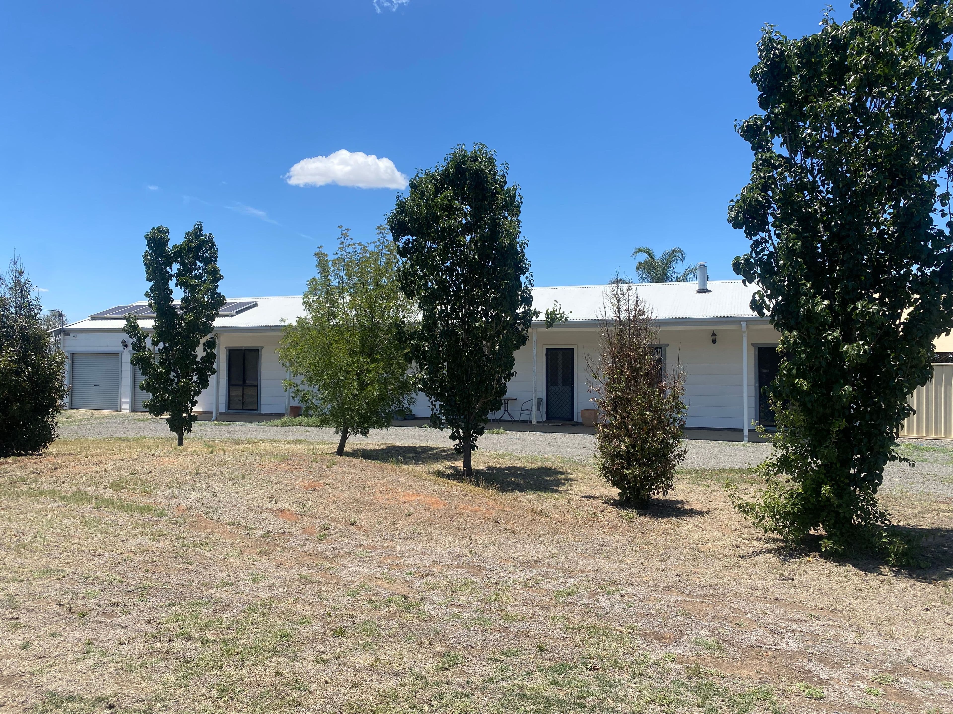 17-19 Uri Street, Darlington Point NSW 2706, Darlington Point - Image 1