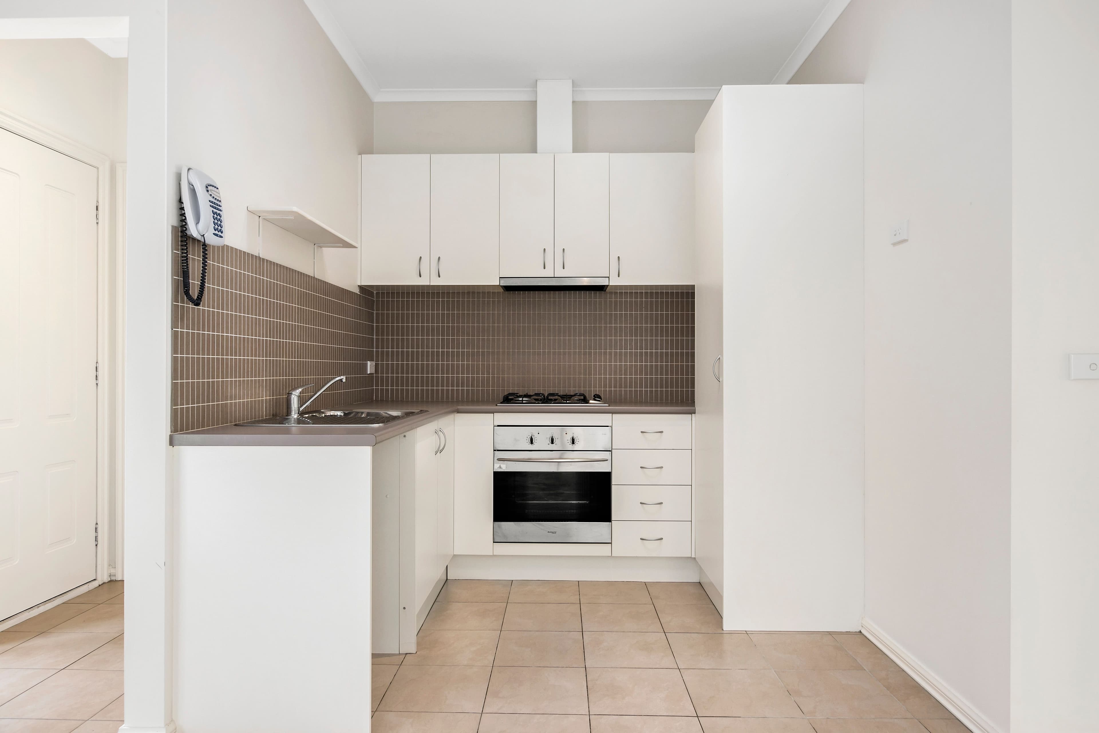 8-10 Reservoir Road, Frankston VIC 3199, Frankston - Thumbnail 2