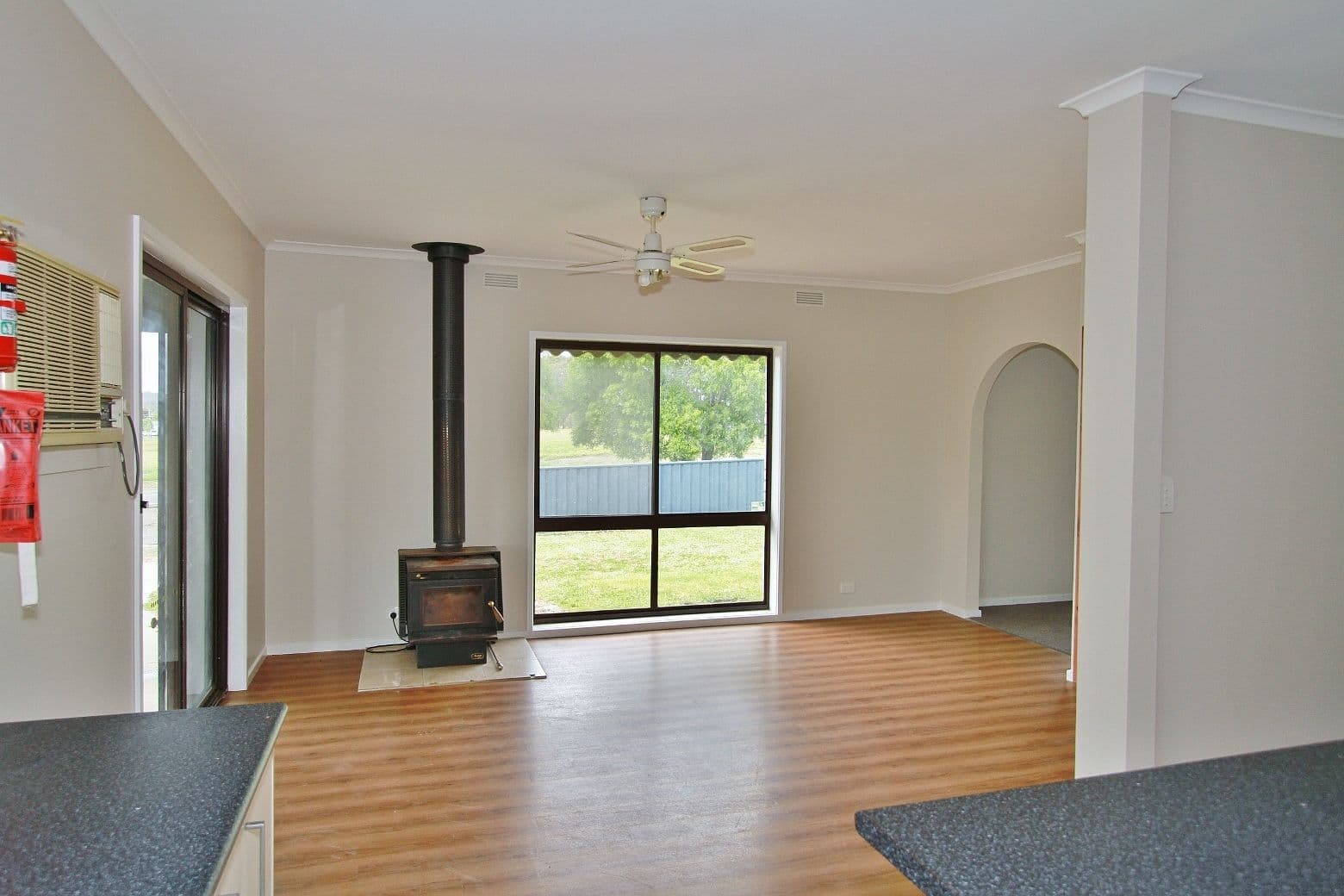 28 Mitchell Street, Heathcote VIC 3523, Heathcote - Thumbnail 4