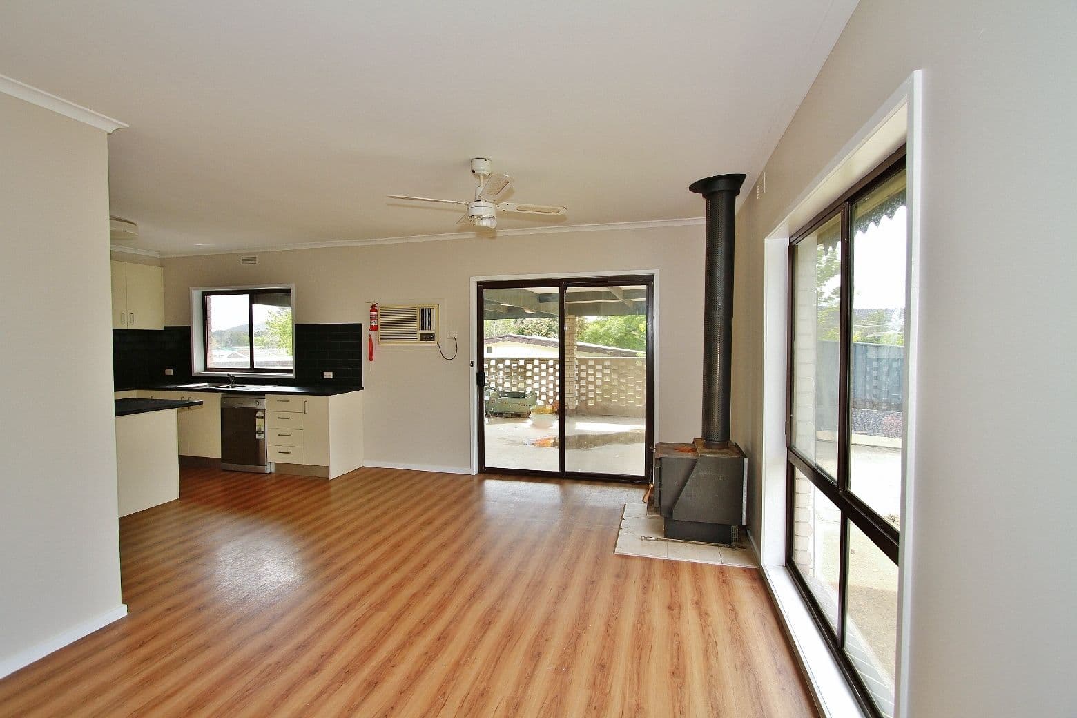 28 Mitchell Street, Heathcote VIC 3523, Heathcote - Thumbnail 5