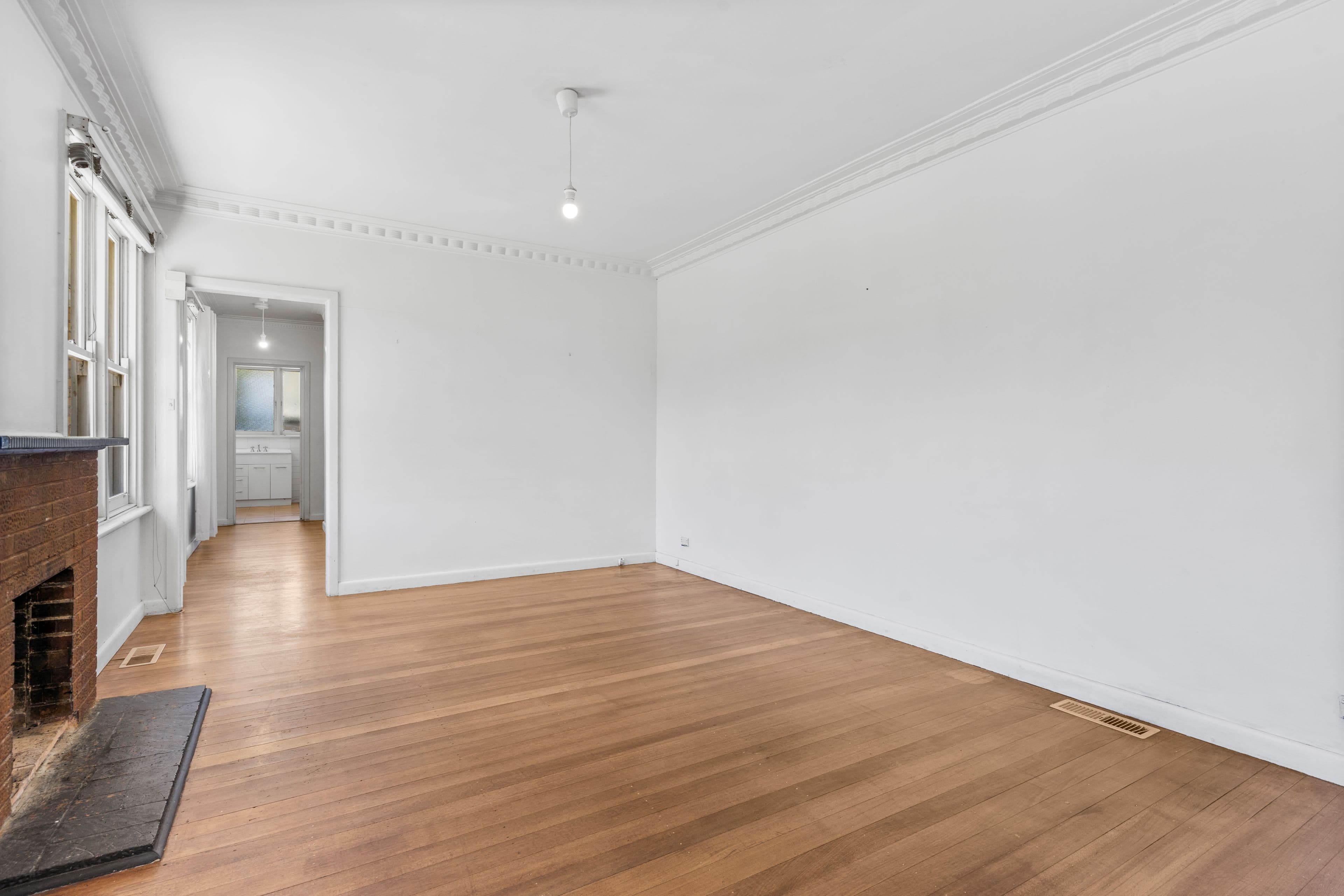 14 Joyce Avenue, Greensborough VIC 3088, Greensborough - Thumbnail 2
