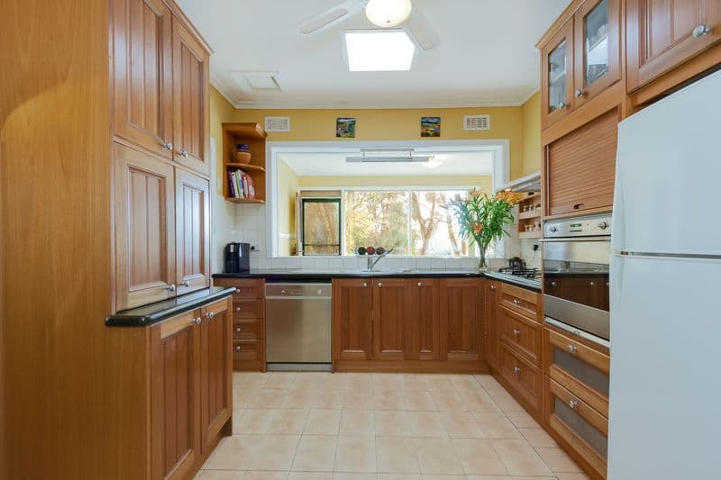 282 Grimshaw Street, WATSONIA NORTH VIC 3087, Watsonia North - Thumbnail 5