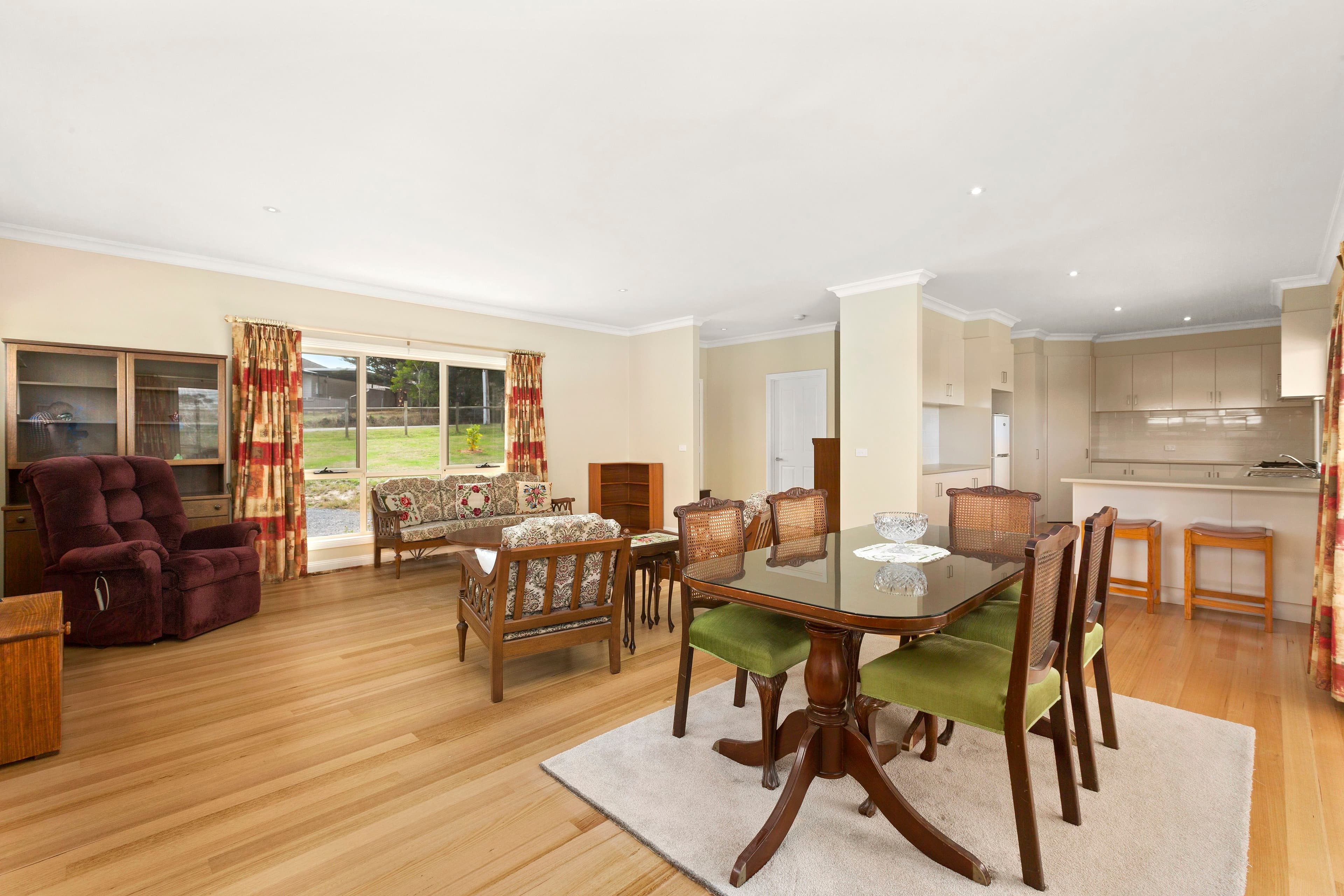 28 Robyn Road, Winmalee NSW 2777, Winmalee - Thumbnail 2