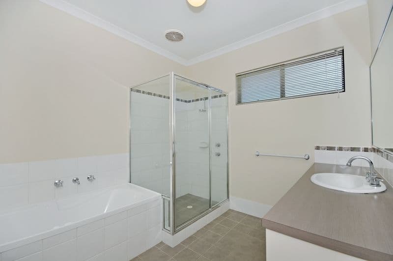 4 Barnfield Drive, Ellenbrook WA 6069, Ellenbrook - Thumbnail 5