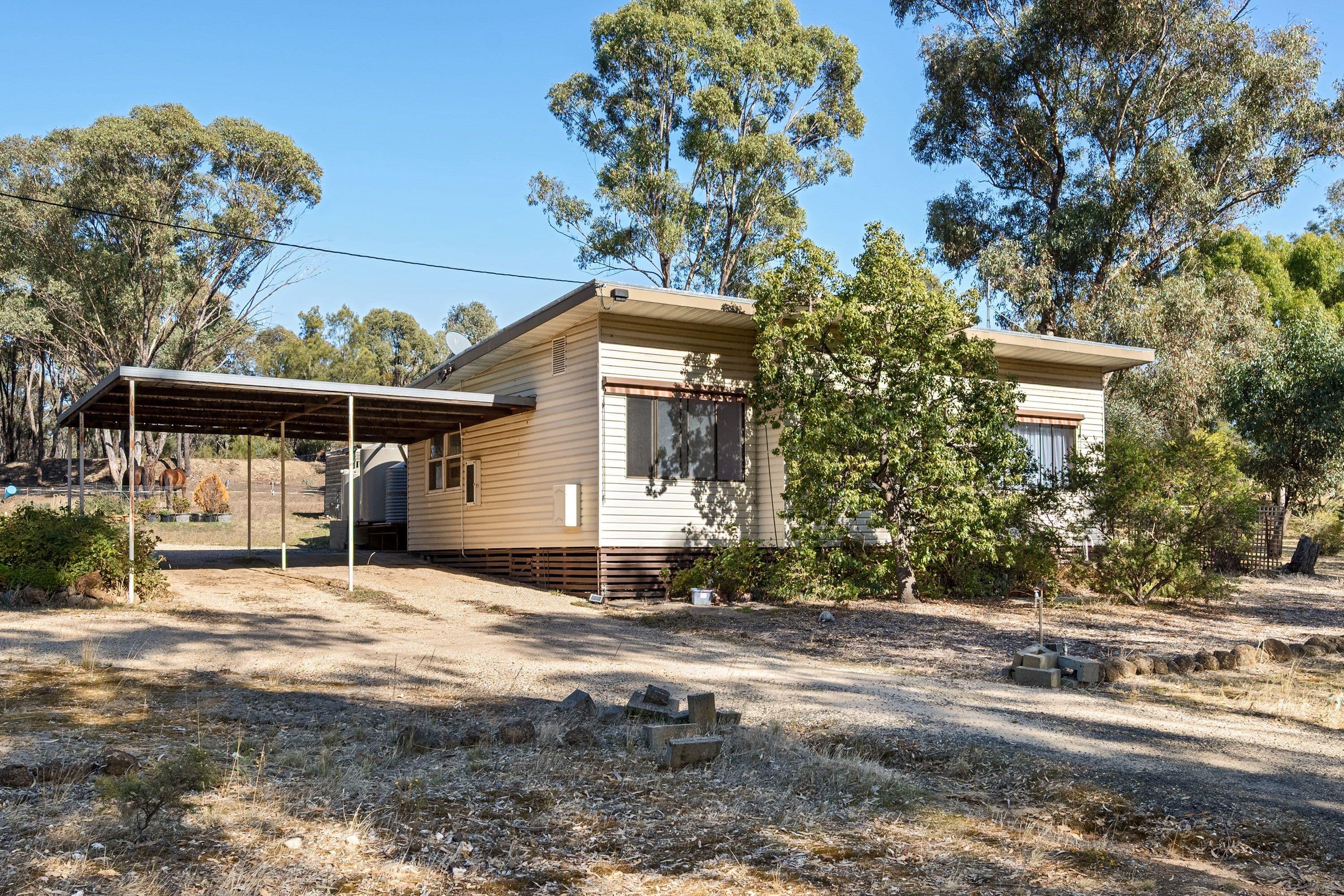 17 Edwards Road, Maiden Gully VIC 3551, Maiden Gully - Thumbnail 2