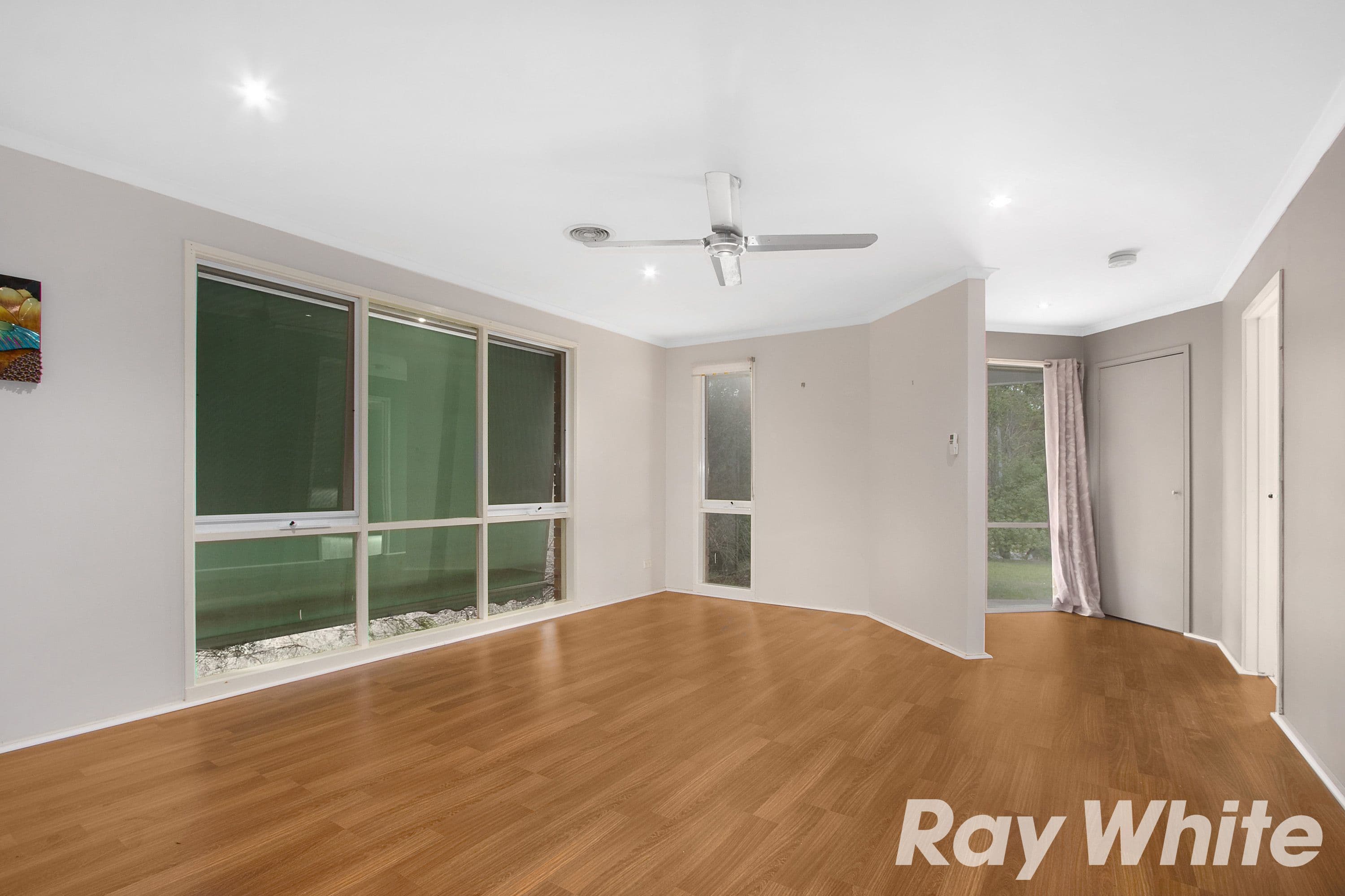 2 Funston Court, Pakenham VIC 3810, Pakenham - Thumbnail 3