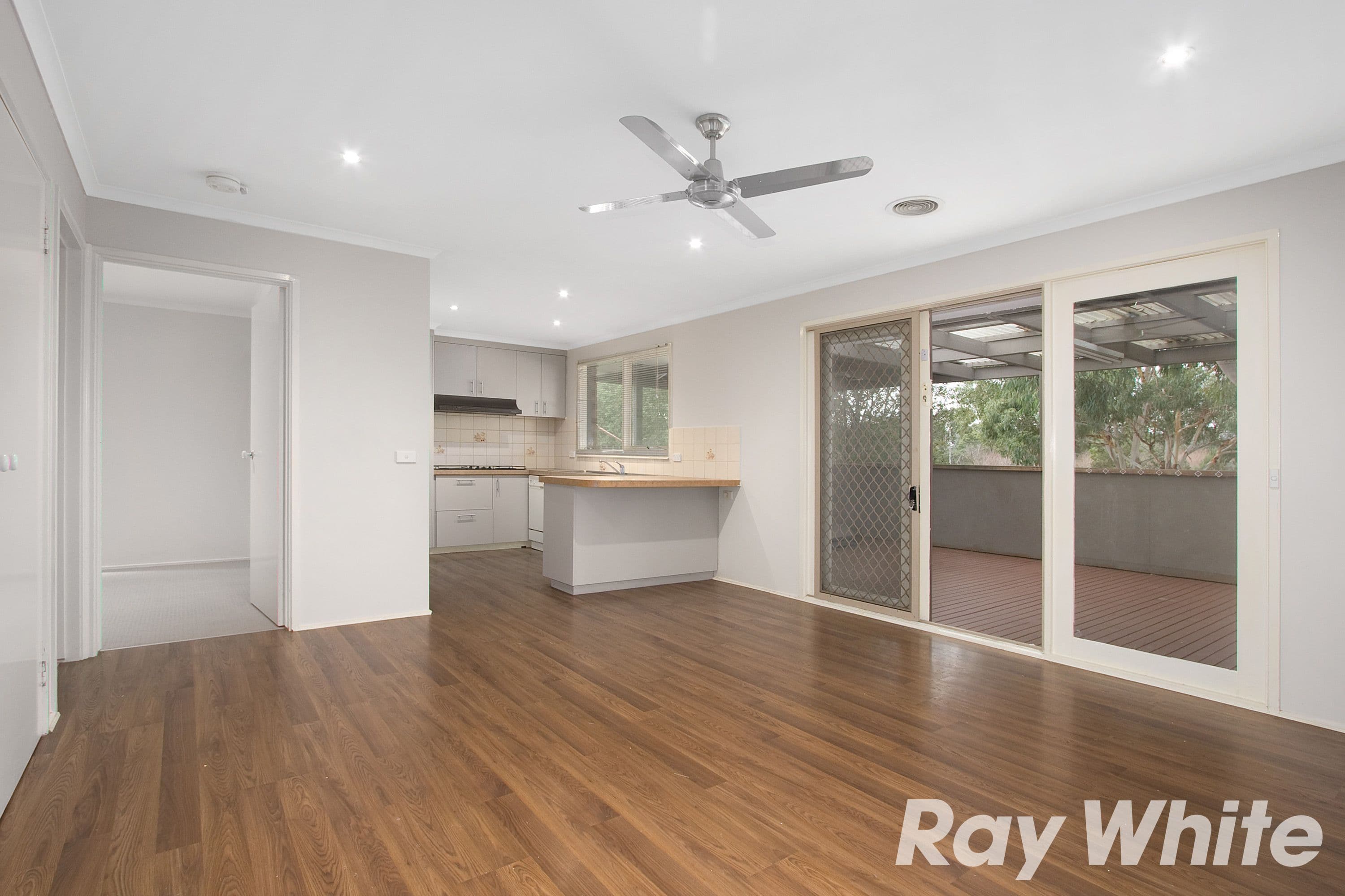 2 Funston Court, Pakenham VIC 3810, Pakenham - Thumbnail 4