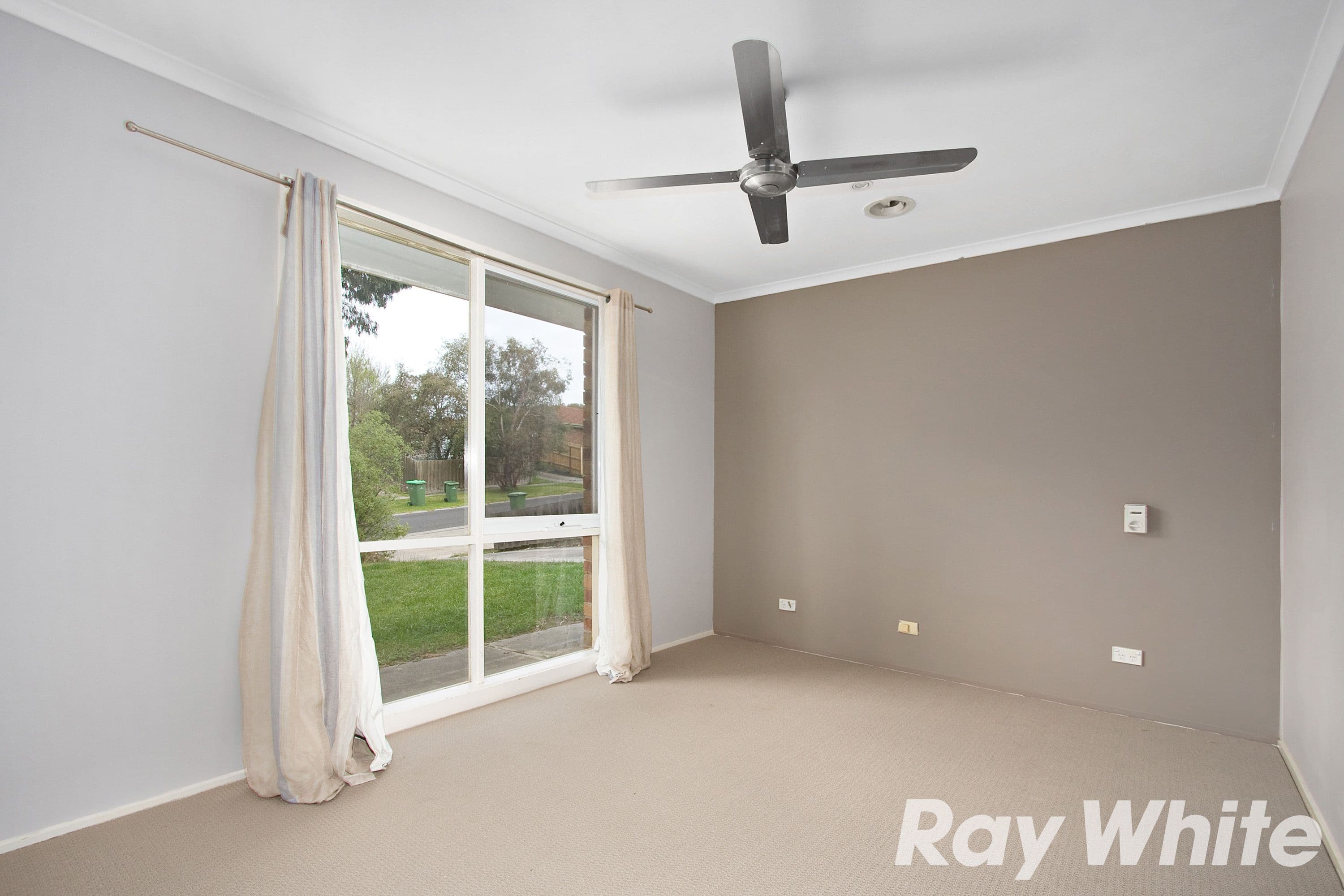 2 Funston Court, Pakenham VIC 3810, Pakenham - Thumbnail 5