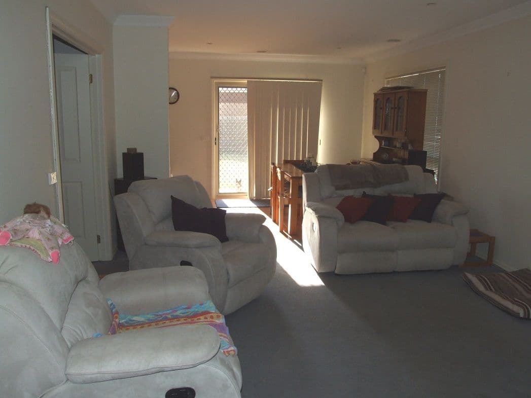 73  Kirkton Drive, KURUNJANG VIC 3337, Kurunjang - Thumbnail 3
