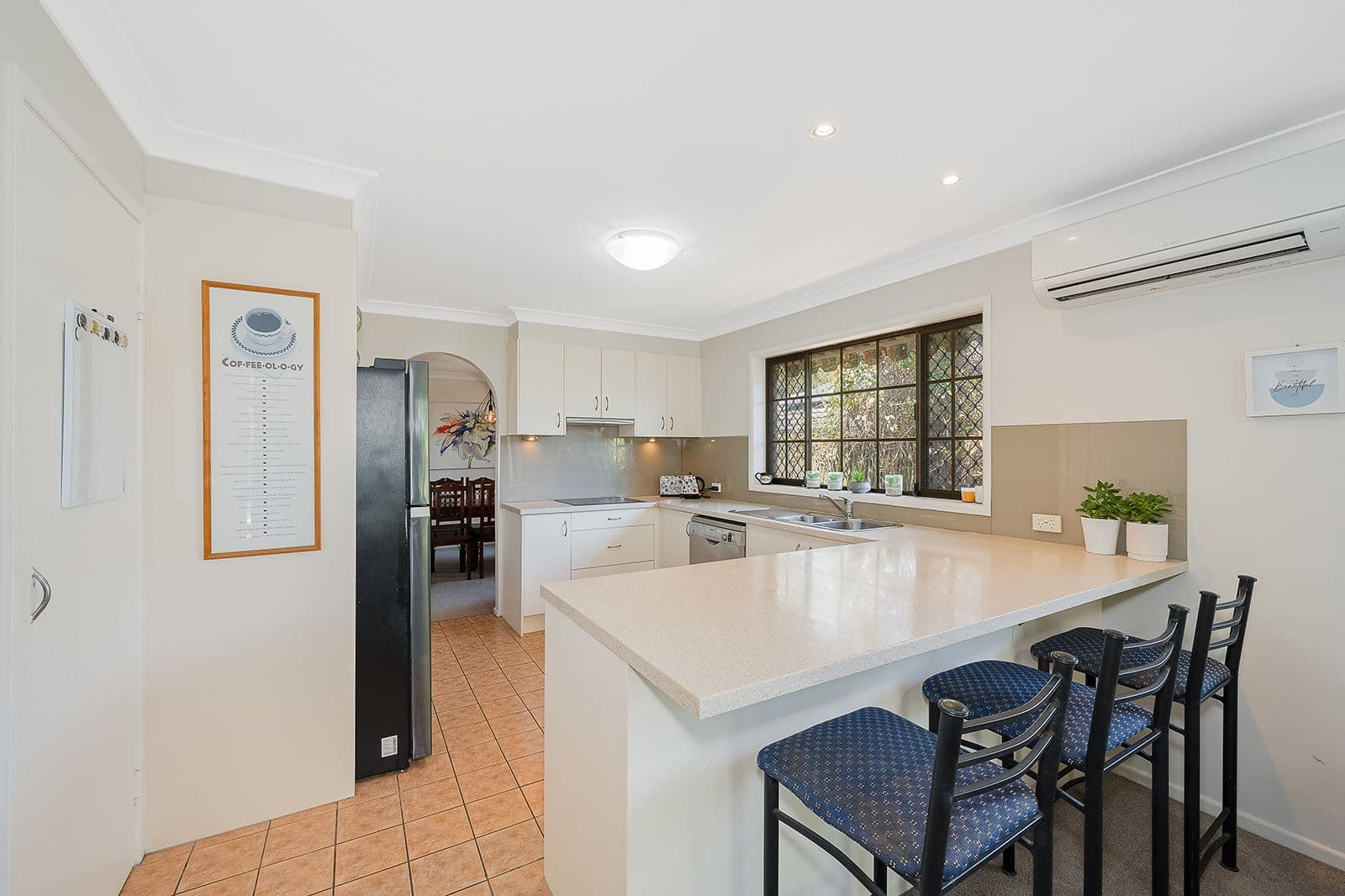 1 Sonda Place, Kenmore QLD 4069, Kenmore - Thumbnail 8