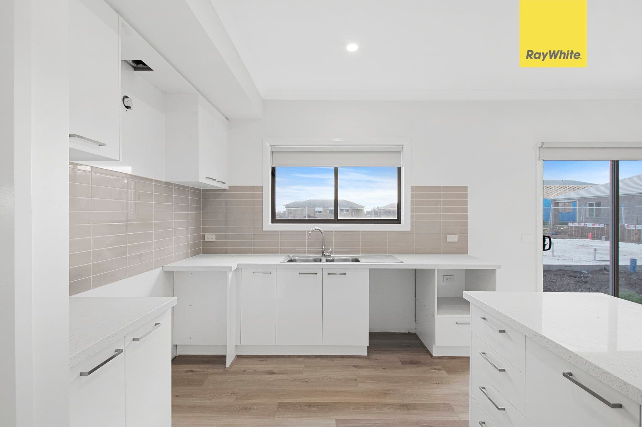46 Moroka Avenue, Melton South VIC 3338, Melton South - Thumbnail 7