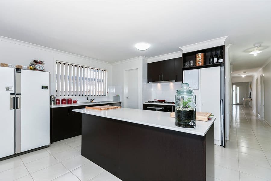 5 Kalamunda Court, MELTON WEST VIC 3337, Melton West - Thumbnail 2