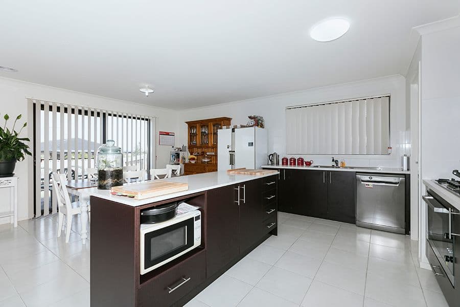 5 Kalamunda Court, MELTON WEST VIC 3337, Melton West - Thumbnail 3