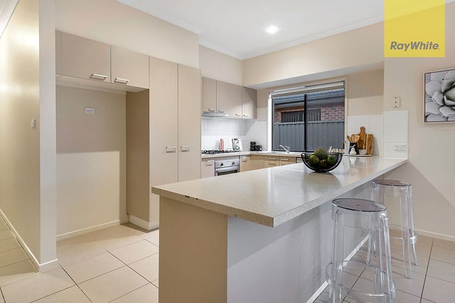 52 Balyang Way, Craigieburn VIC 3064, Craigieburn - Thumbnail 2