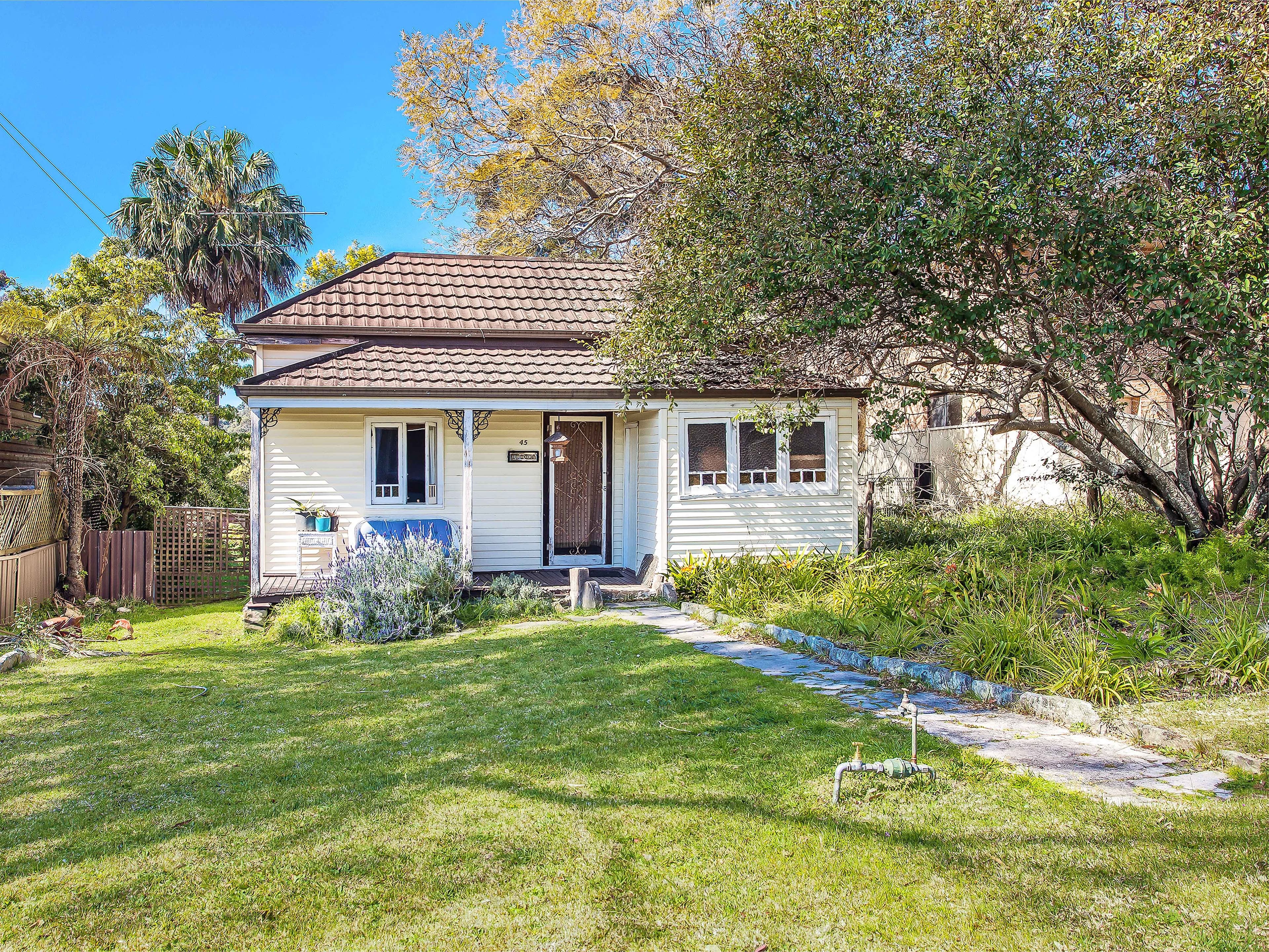 45 Undola Road, Helensburgh - Image 1