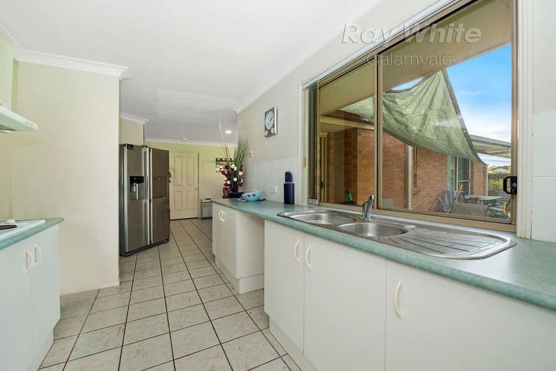 11 Pepper Tree Street, CALAMVALE QLD 4116, Calamvale - Thumbnail 7