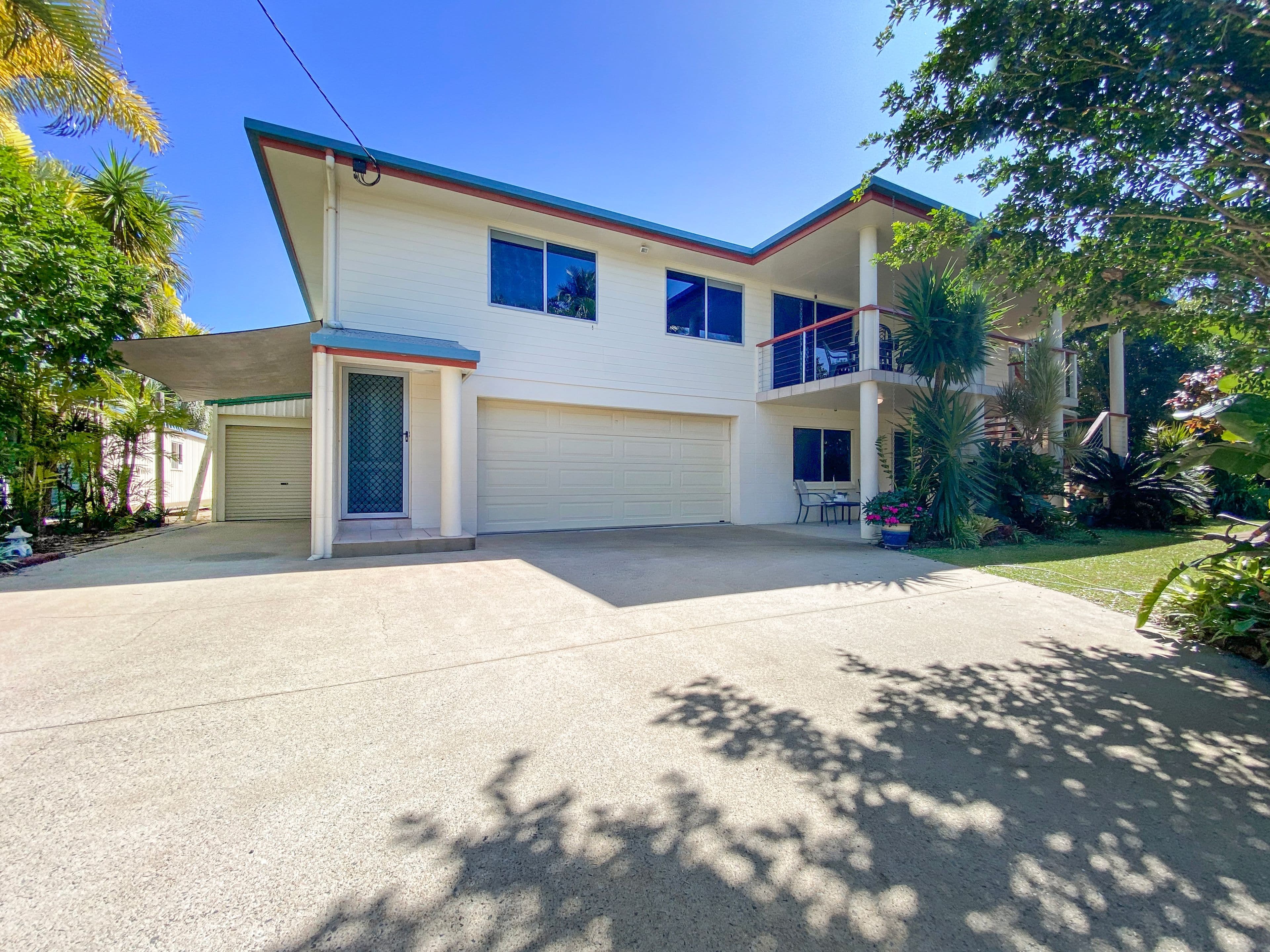 43 Poole Street, Sarina Beach QLD 4737, Sarina Beach - Thumbnail 2