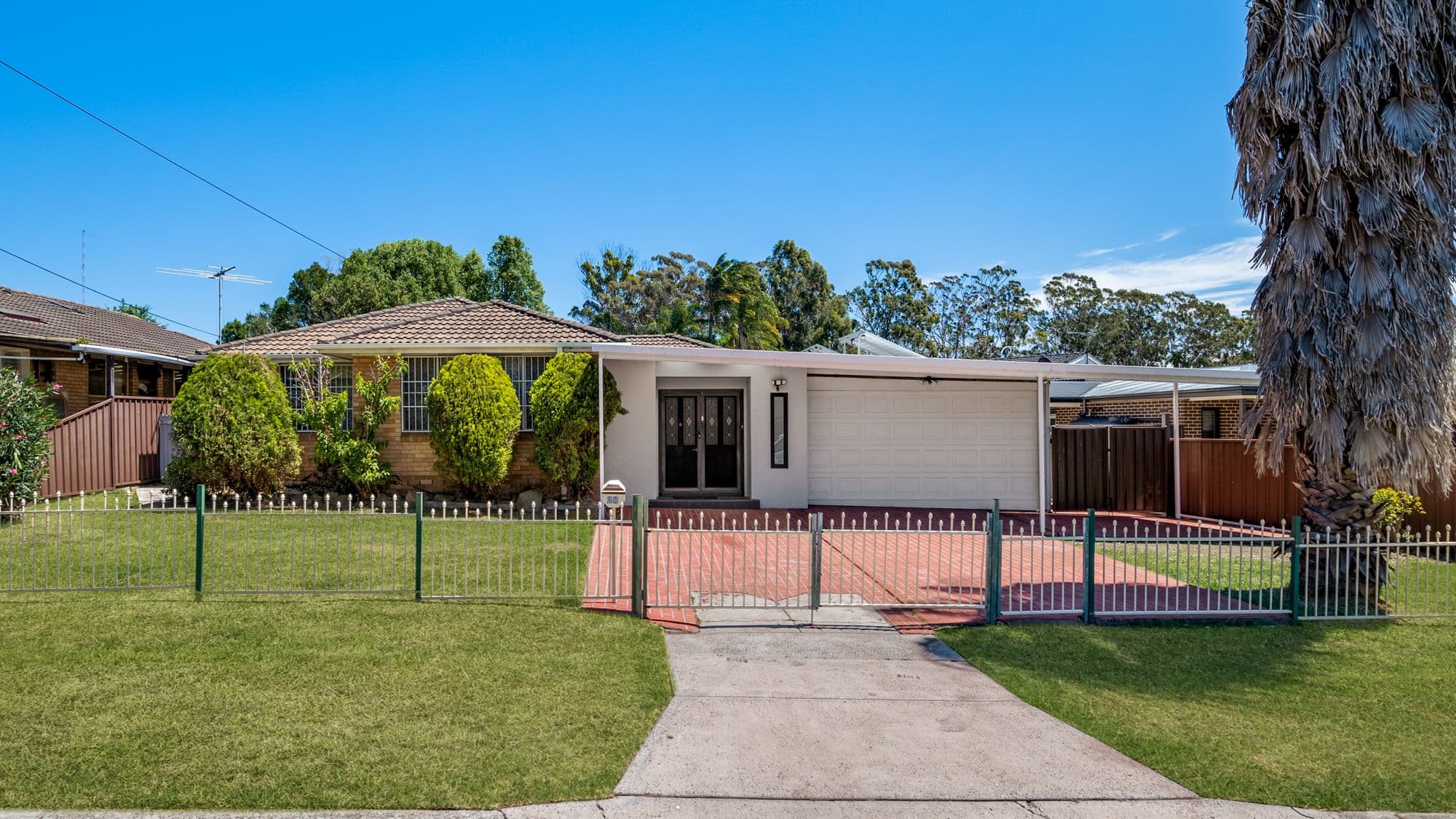 28 Foveaux Avenue, Lurnea NSW 2170, Lurnea - Image 1