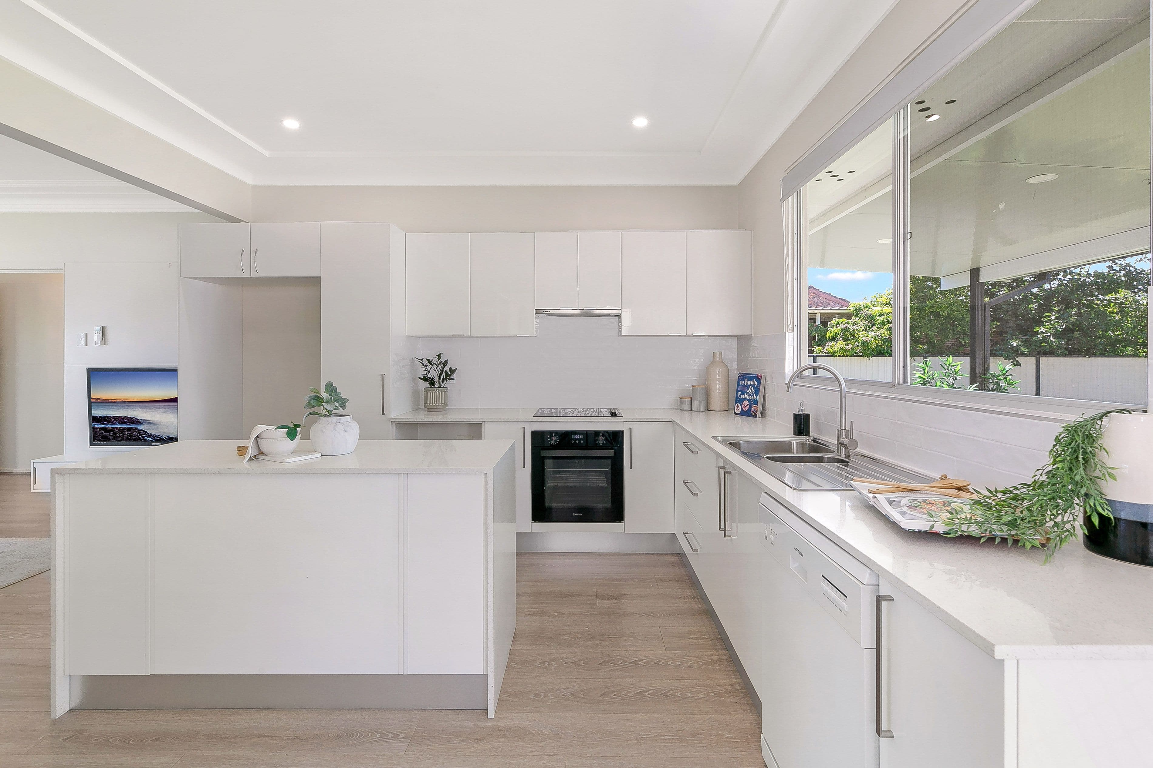 35 Haig Avenue, Georges Hall NSW 2198, Georges Hall - Thumbnail 3