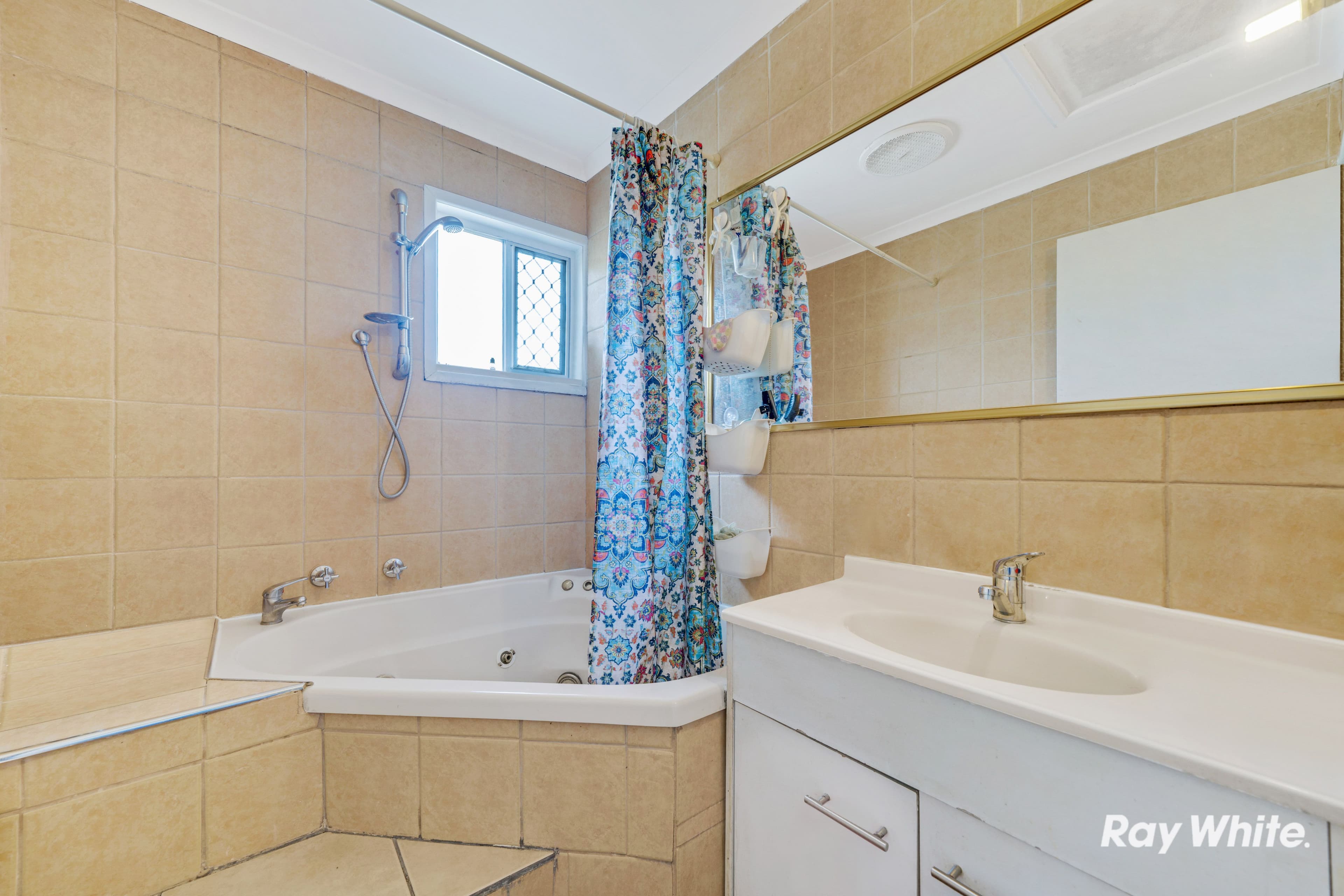 6 Gazania Street, Kingston QLD 4114, Kingston - Thumbnail 3