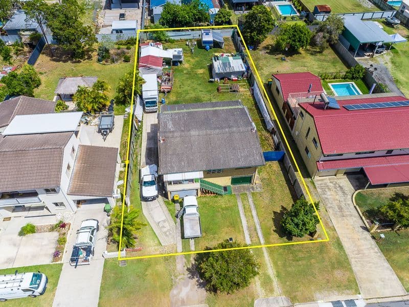45 Seaville Avenue, Scarborough QLD 4020, Scarborough - Thumbnail 2