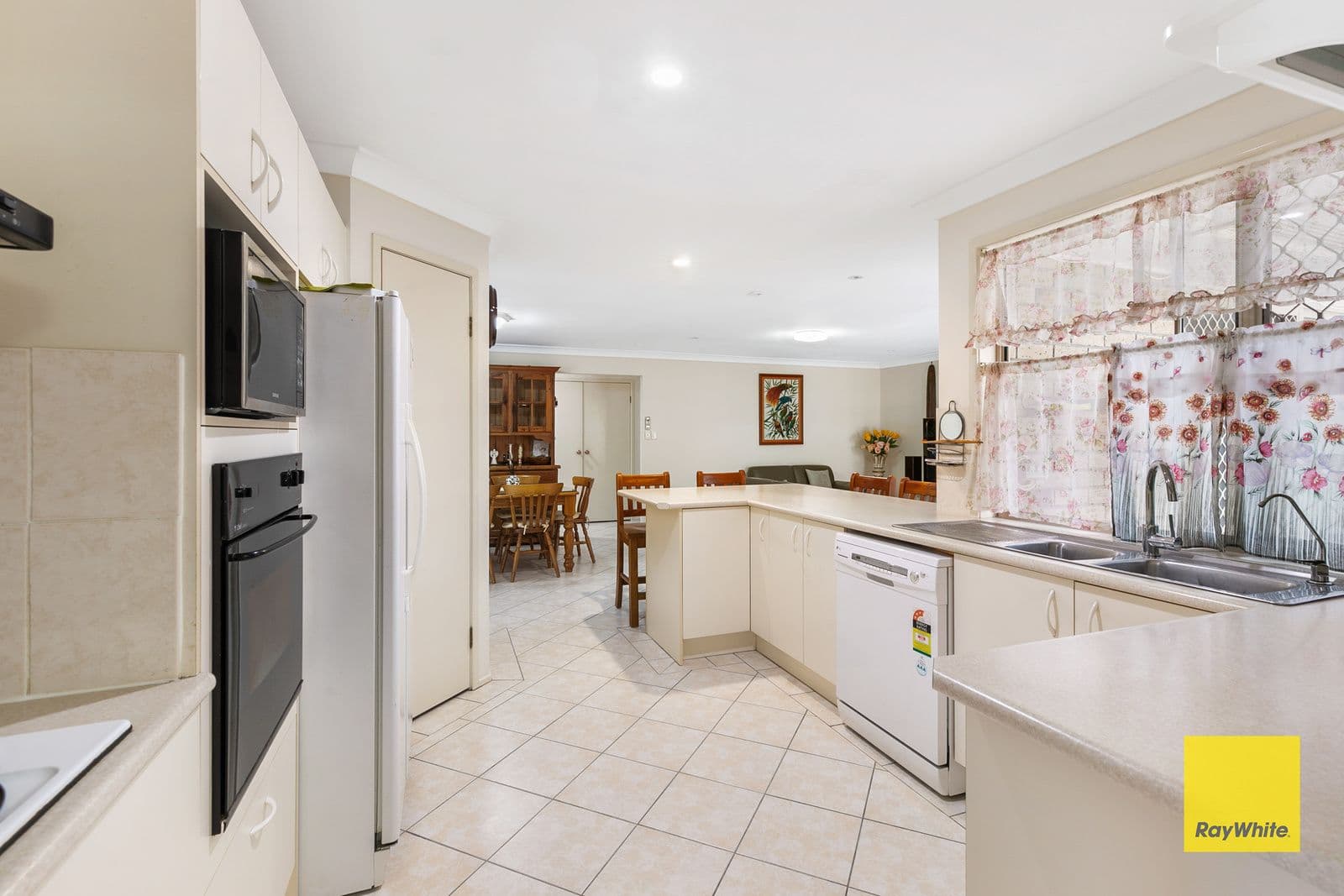 6 Burns Street, Capalaba QLD 4157, Capalaba - Thumbnail 3