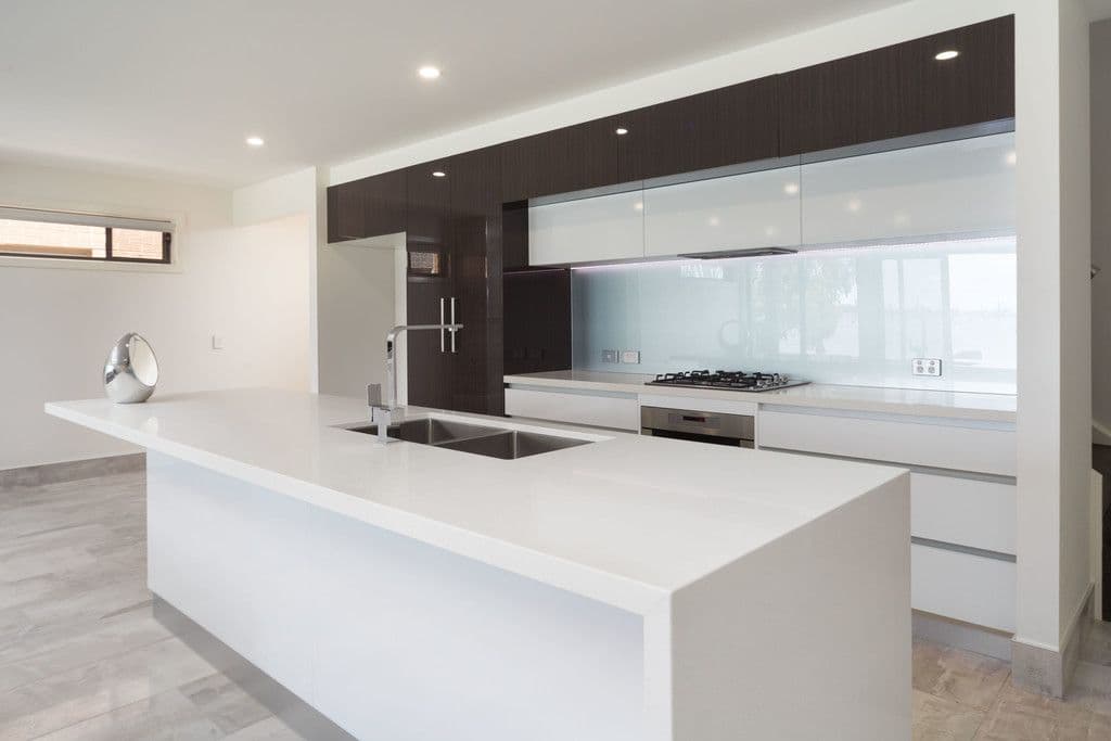 30 Henderson Street, Yarrawonga VIC 3730, Yarrawonga - Thumbnail 2