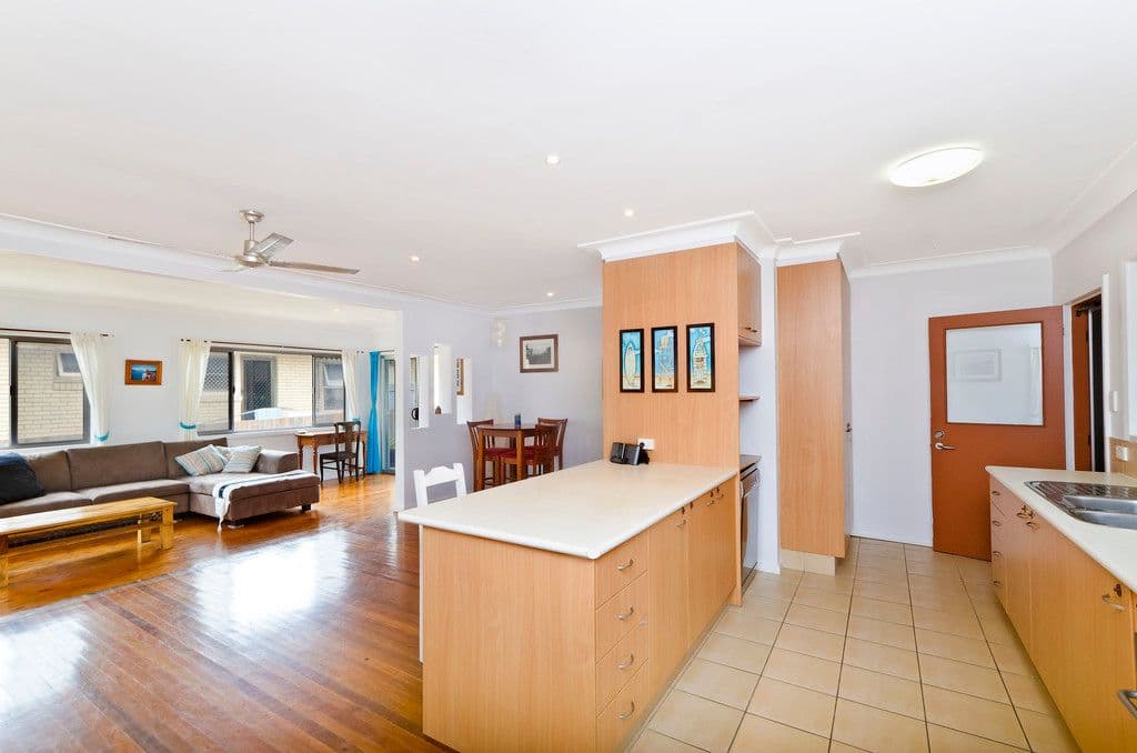 31 Kitchener Street, Tugun QLD 4224, Tugun - Thumbnail 2