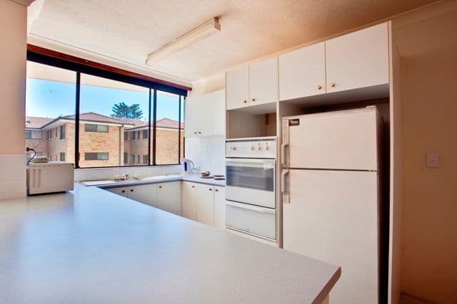 6 and 8 'Queensleigh', 5 Queensland Avenue, BROADBEACH QLD 4218, Broadbeach - Thumbnail 4