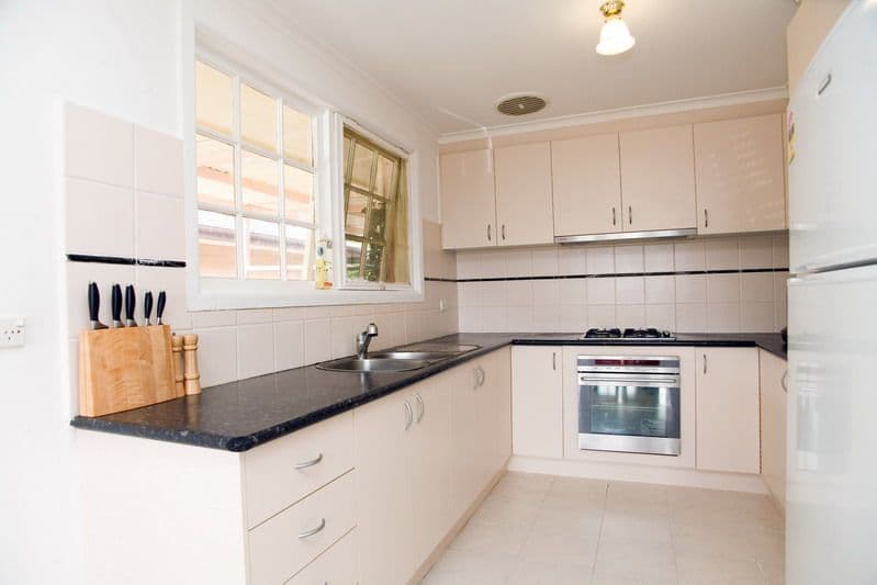 18 Huskisson Avenue, LALOR VIC 3075, Lalor - Thumbnail 2