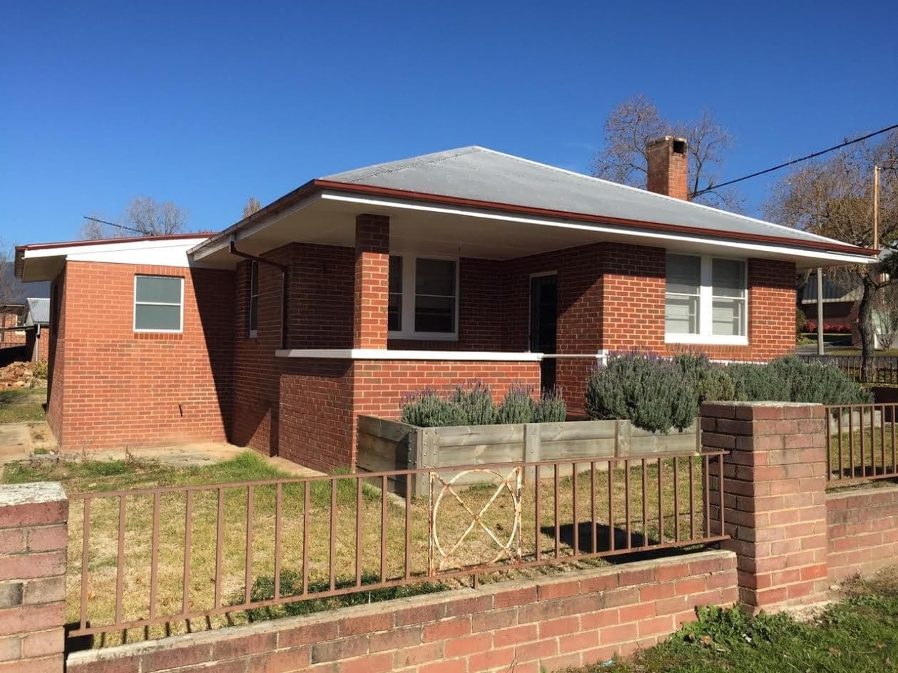 4 Robertson Street, Tumut - Thumbnail 2