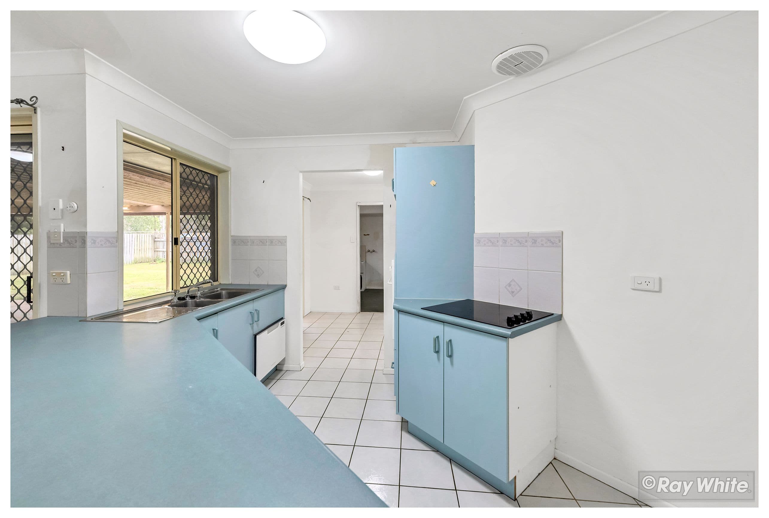 12 Brigalow Avenue, Norman Gardens QLD 4701, Norman Gardens - Thumbnail 4