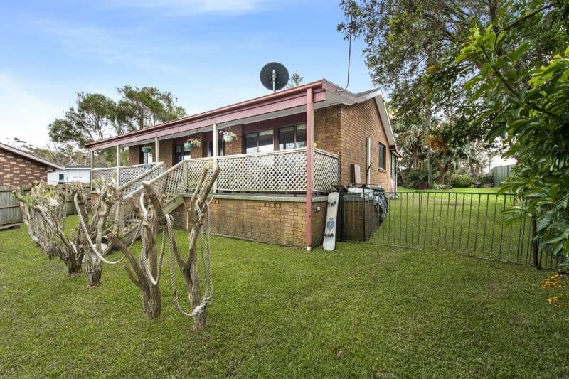 10 Longs Road, Bateau Bay NSW 2261, Bateau Bay - Image 1