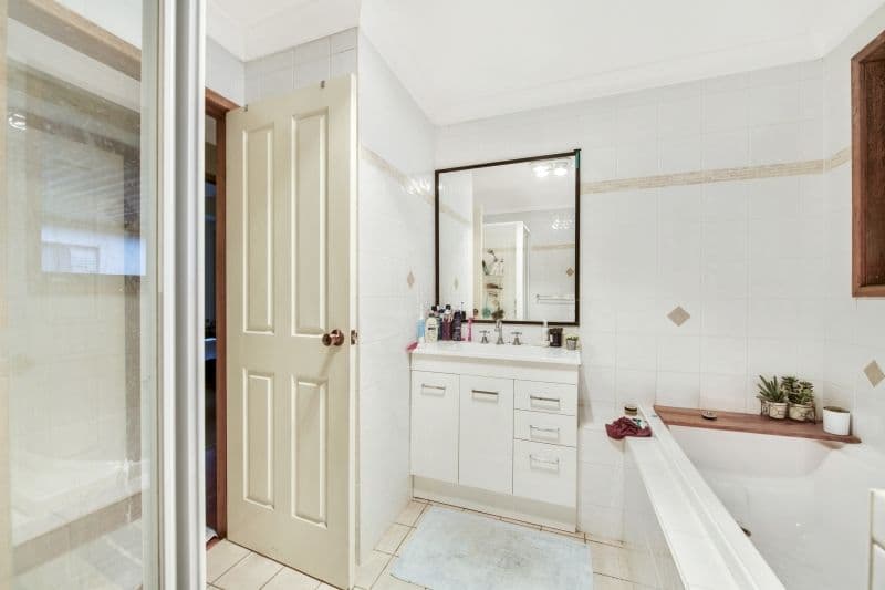 10 Longs Road, Bateau Bay NSW 2261, Bateau Bay - Thumbnail 3