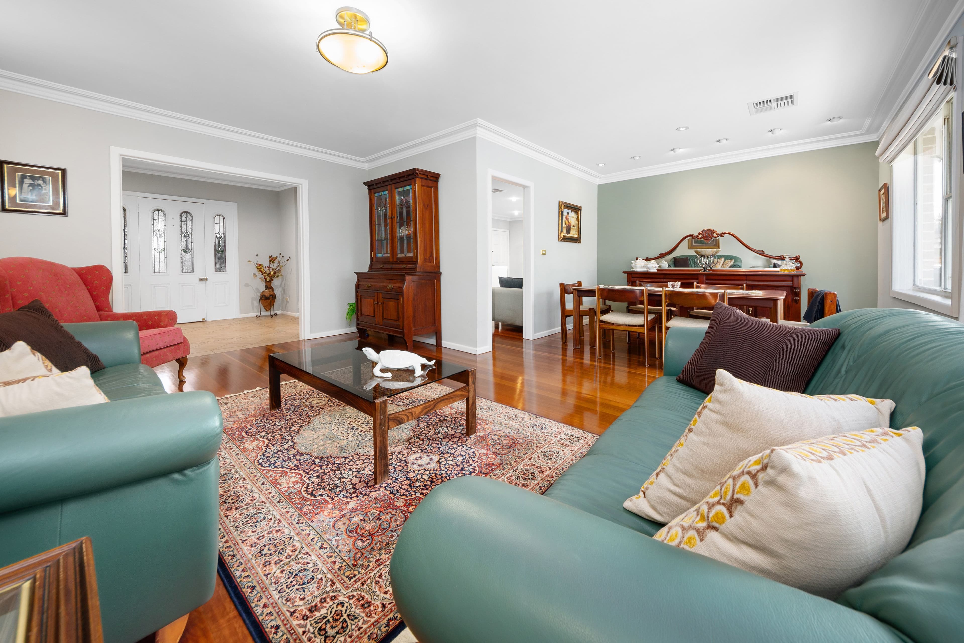 60 Moreton Road, Illawong NSW 2234, Illawong - Thumbnail 2