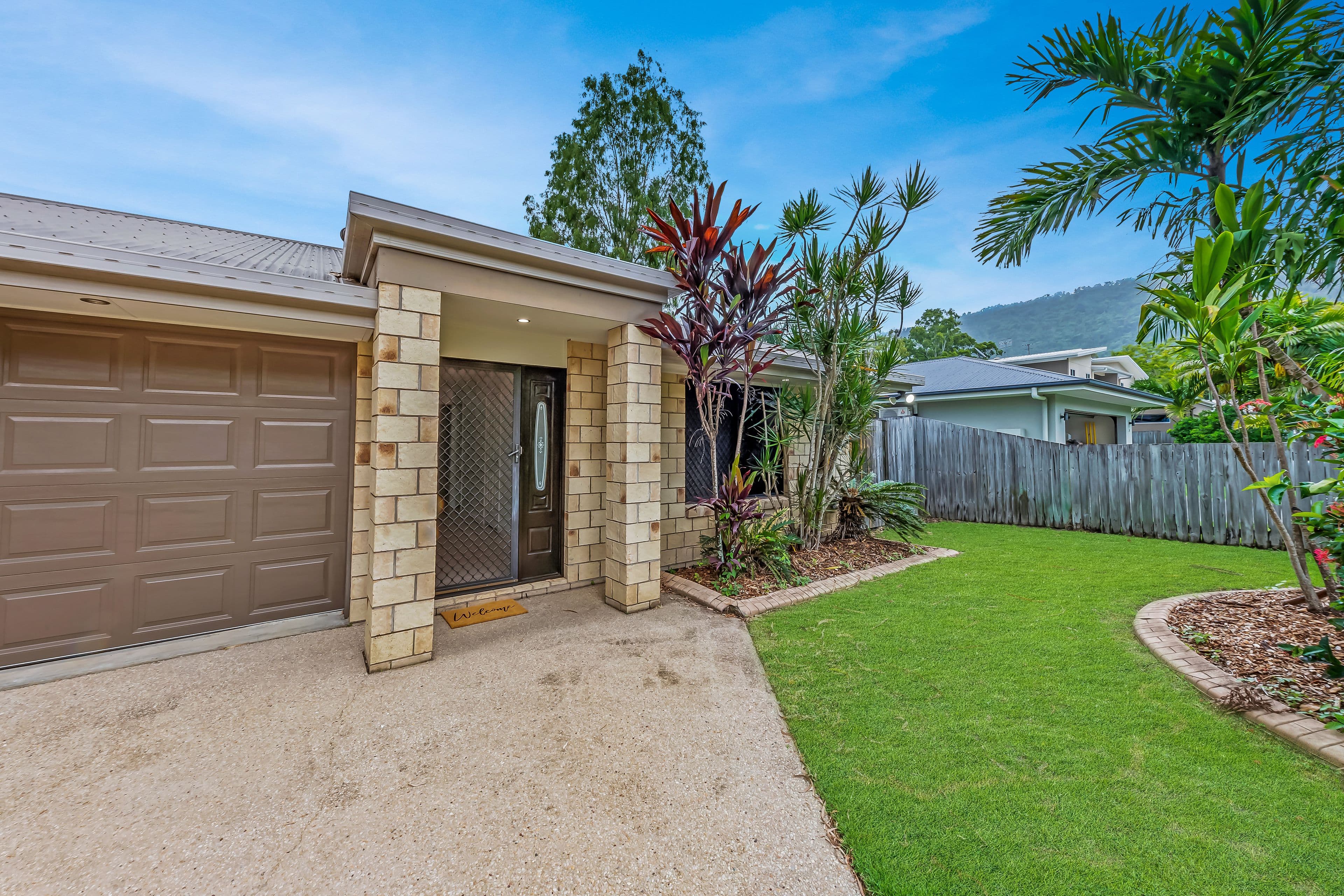 27 Sunset Drive, Jubilee Pocket QLD 4802, Jubilee Pocket - Thumbnail 2