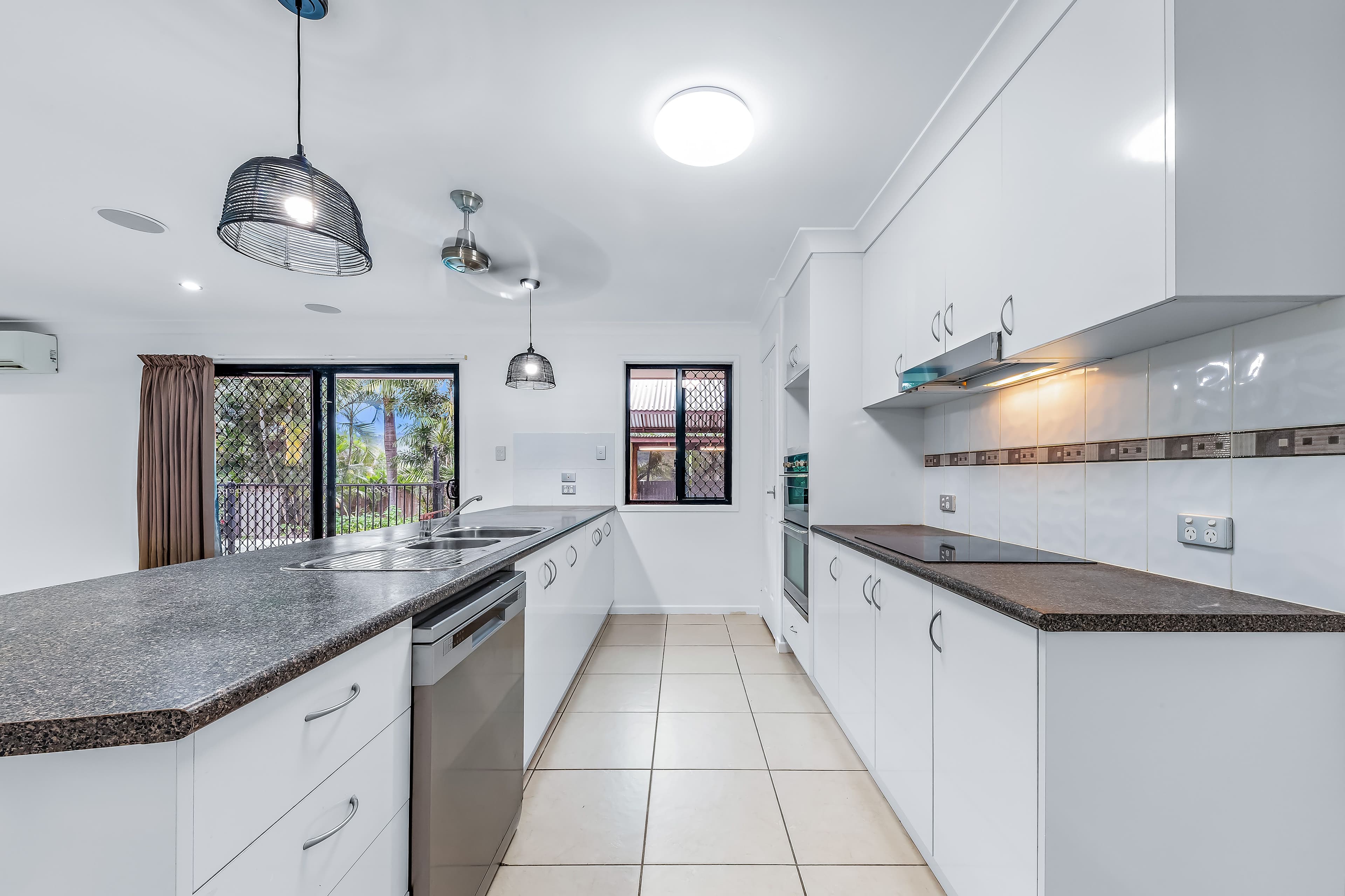 27 Sunset Drive, Jubilee Pocket QLD 4802, Jubilee Pocket - Thumbnail 5