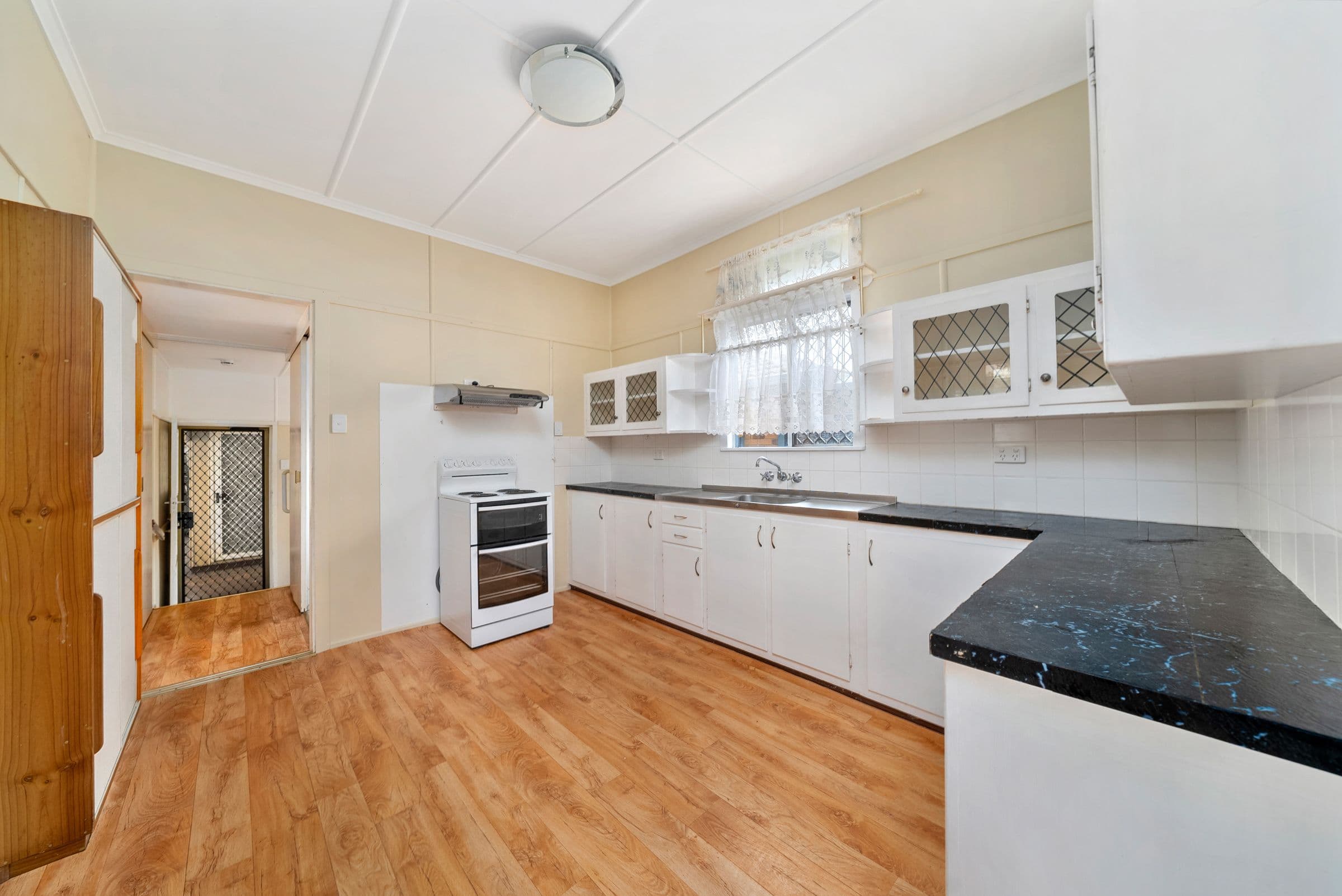 70 King Street, Woody Point QLD 4019, Woody Point - Thumbnail 8