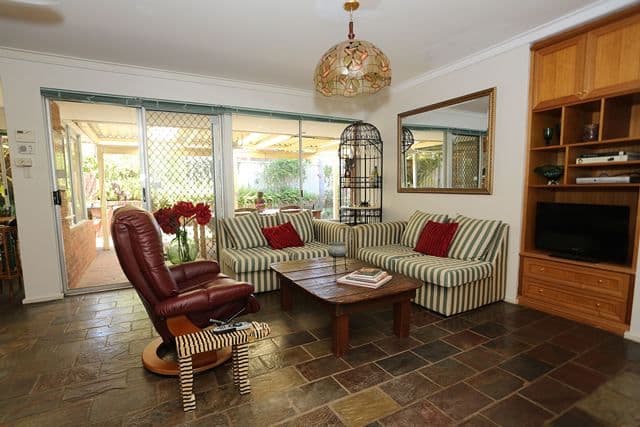 21 Ridgehaven Ramble, BALLAJURA WA 6066, Ballajura - Image 1