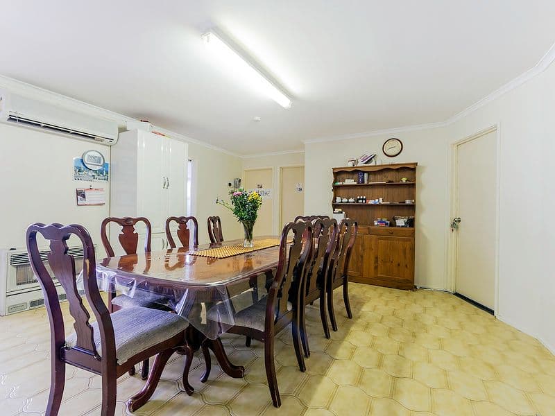 1 Macalister Court, Werribee VIC 3030, Werribee - Thumbnail 5