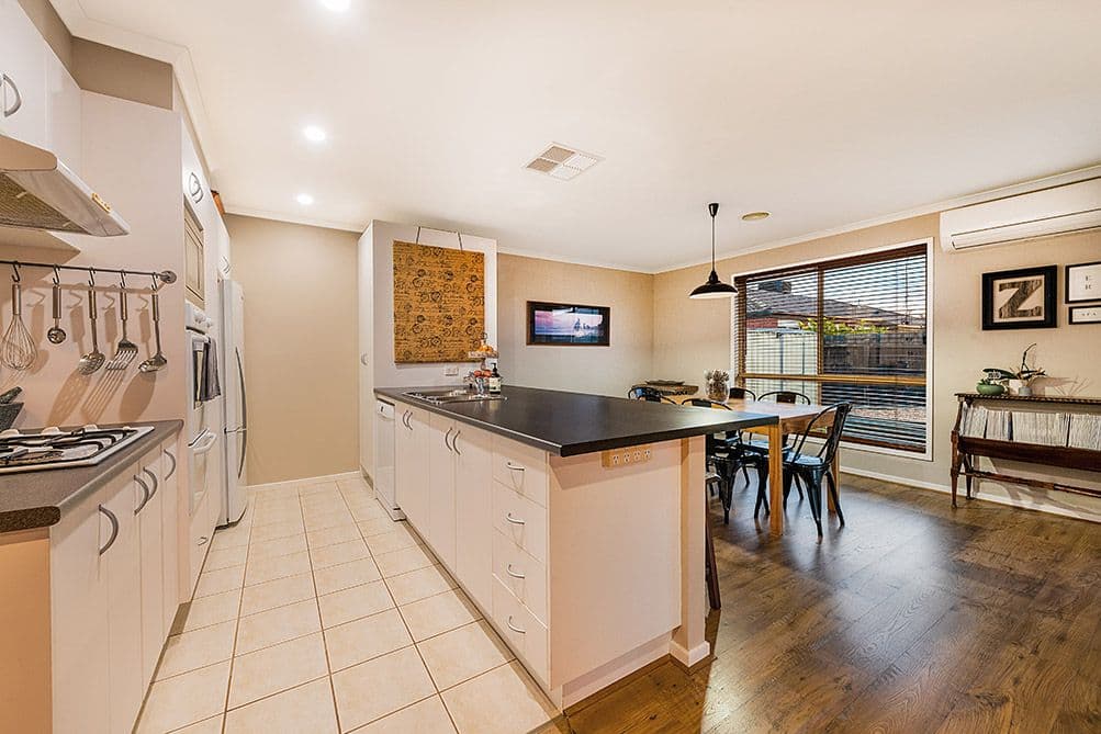 43 Middleham Close, Cranbourne West VIC 3977, Cranbourne West - Thumbnail 4