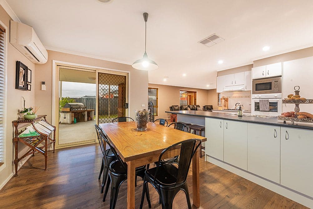 43 Middleham Close, Cranbourne West VIC 3977, Cranbourne West - Thumbnail 5