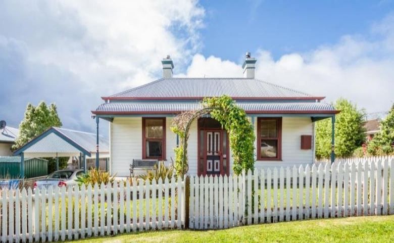 44
                Heinz
                Street
            
            
            
            east bendigo
            
            
            VIC,
            3550, East Bendigo - Image 1