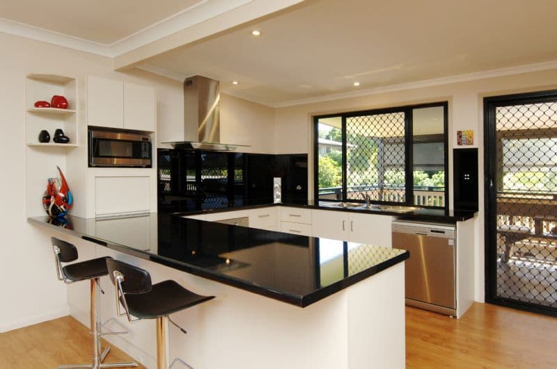 18 Pier Street, SOUTH GLADSTONE QLD 4680, South Gladstone - Thumbnail 4